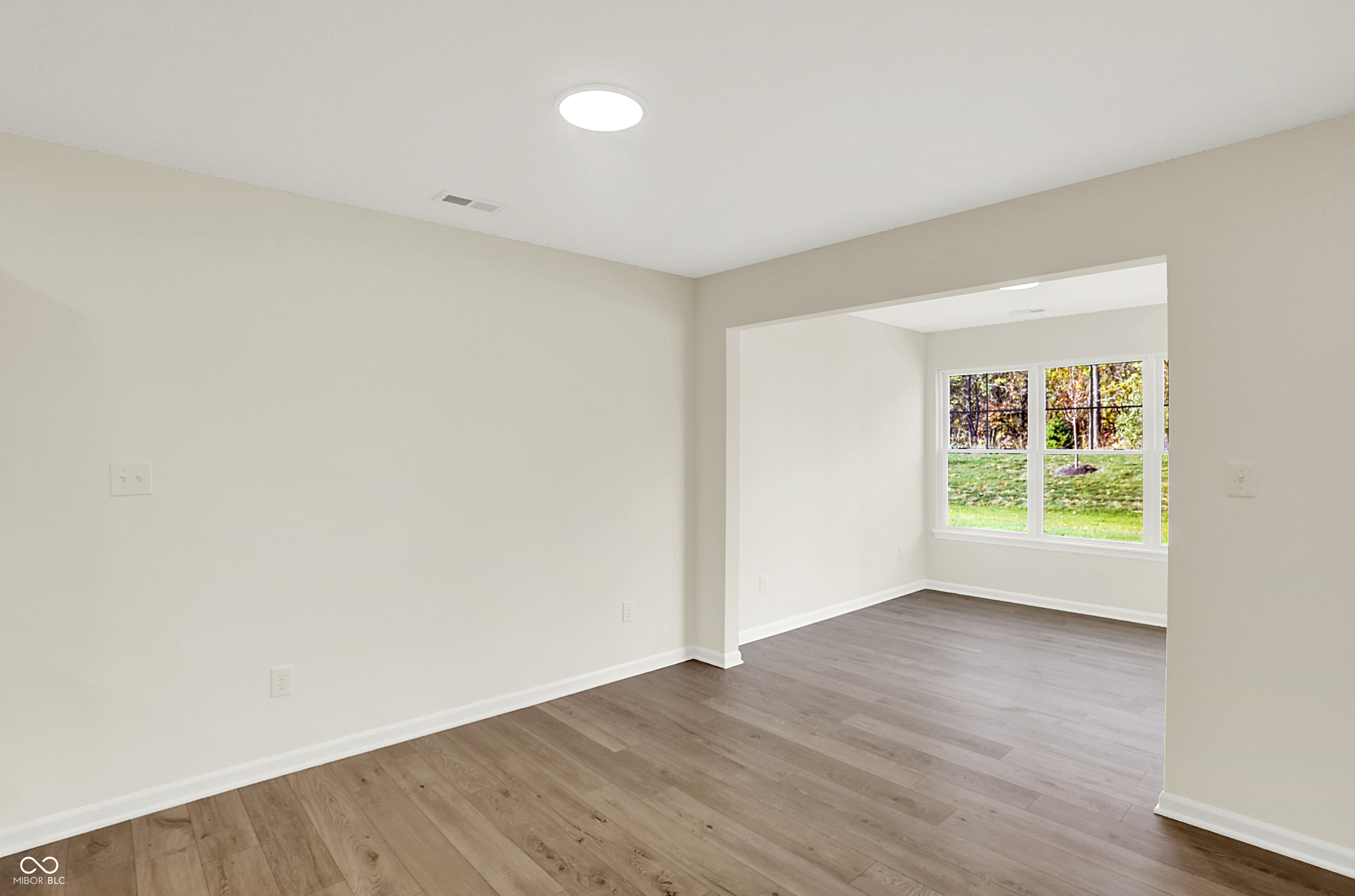 19542 Atwater Avenue