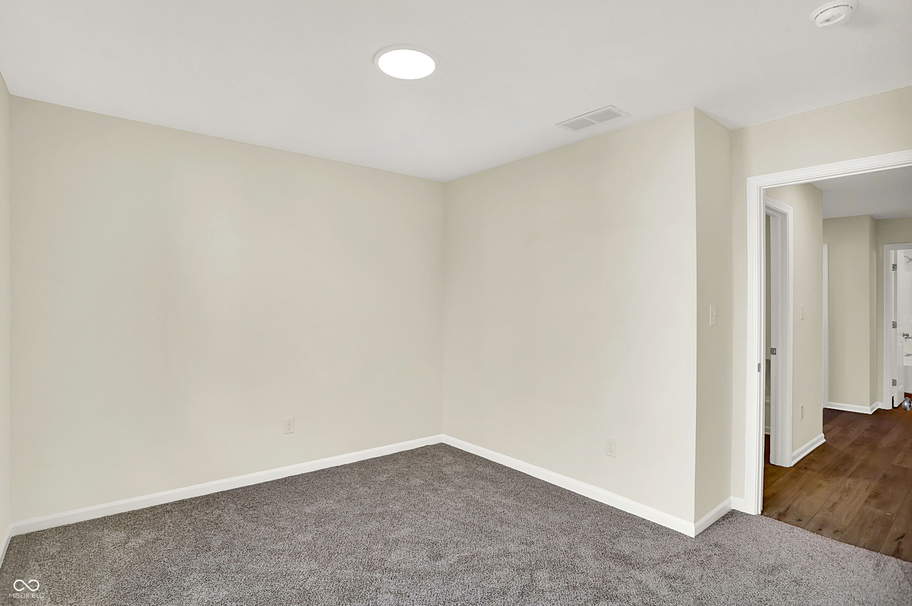 19542 Atwater Avenue