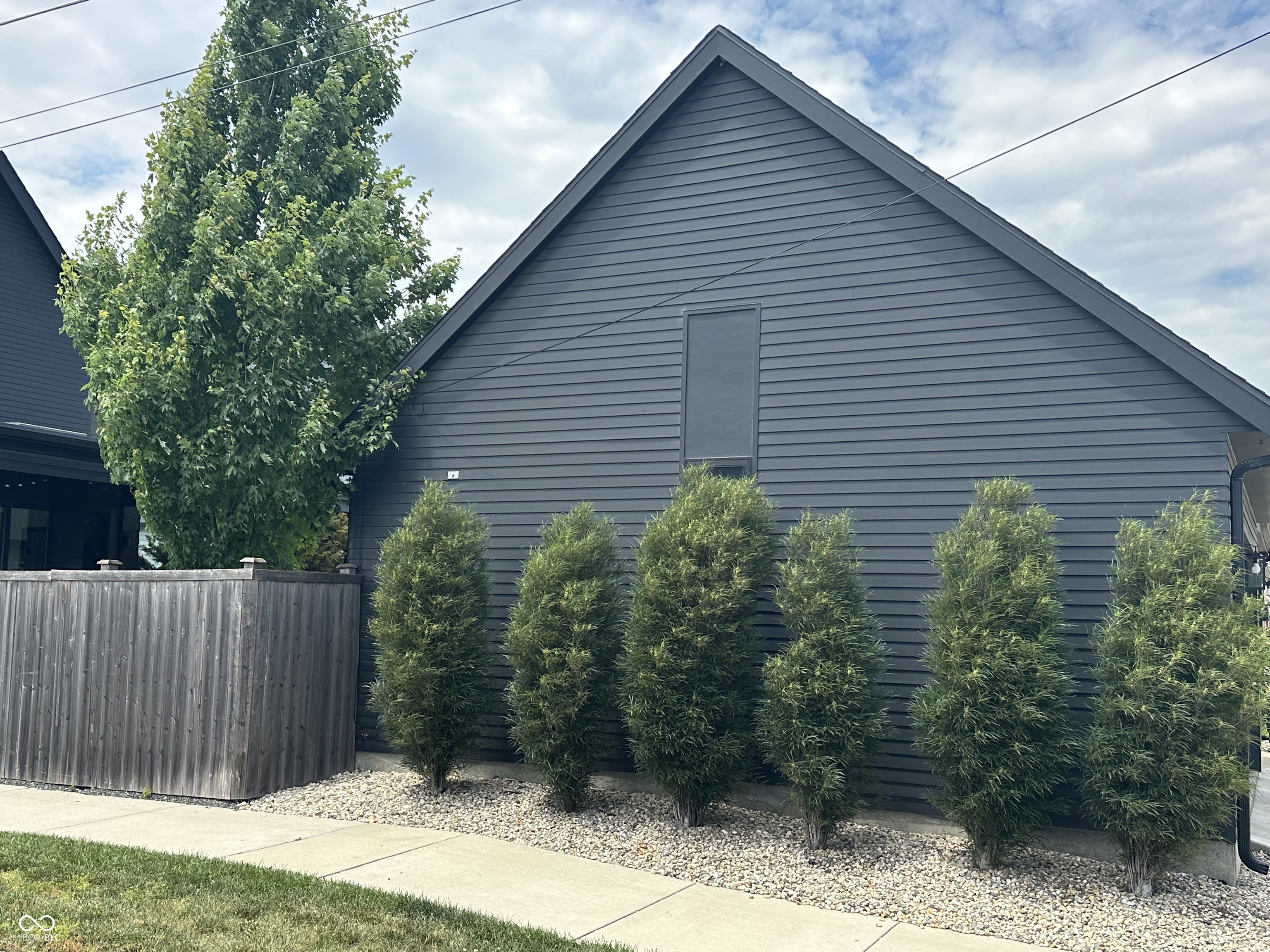 2001 Alvord Street
