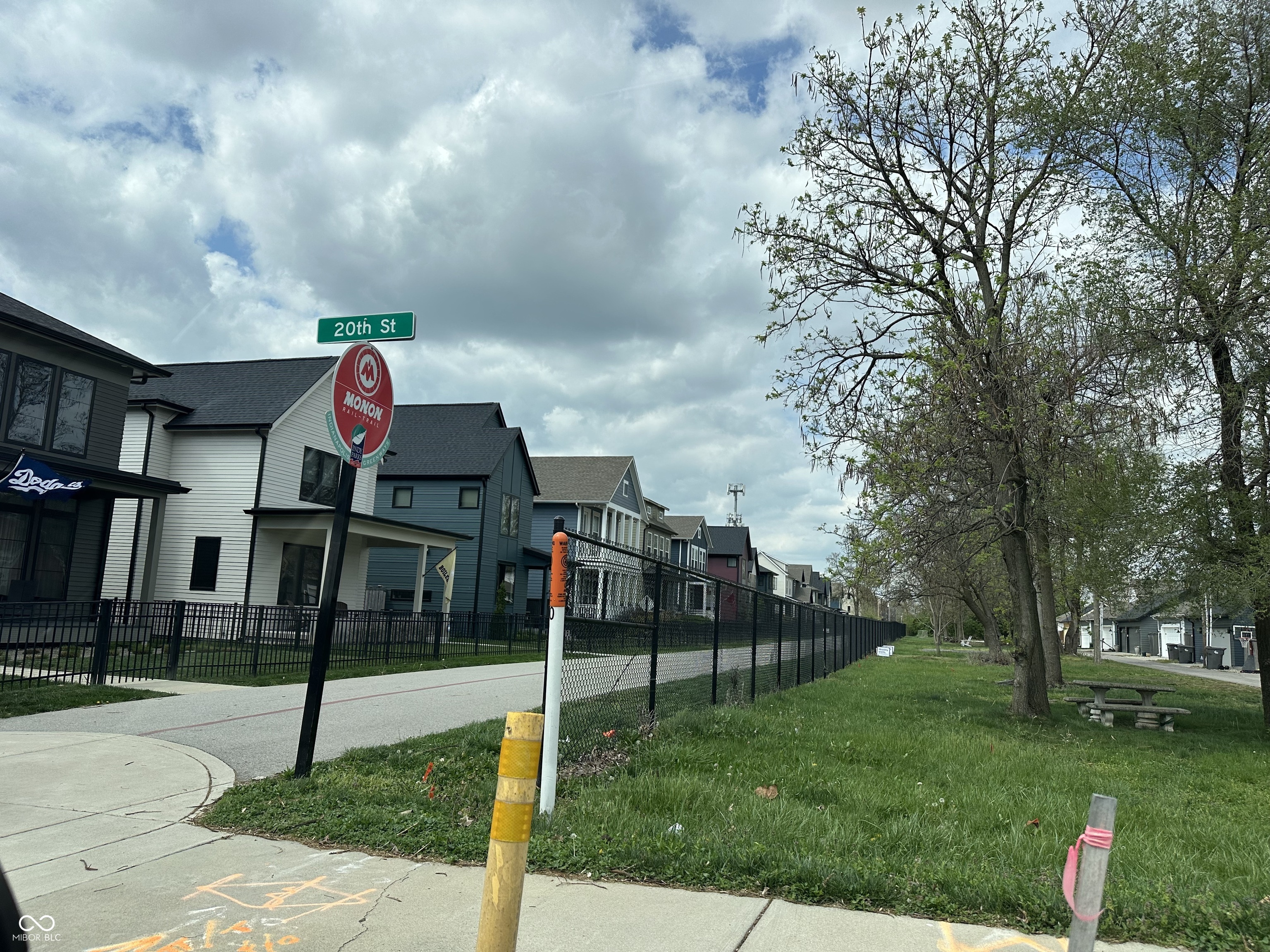 2001 Alvord Street