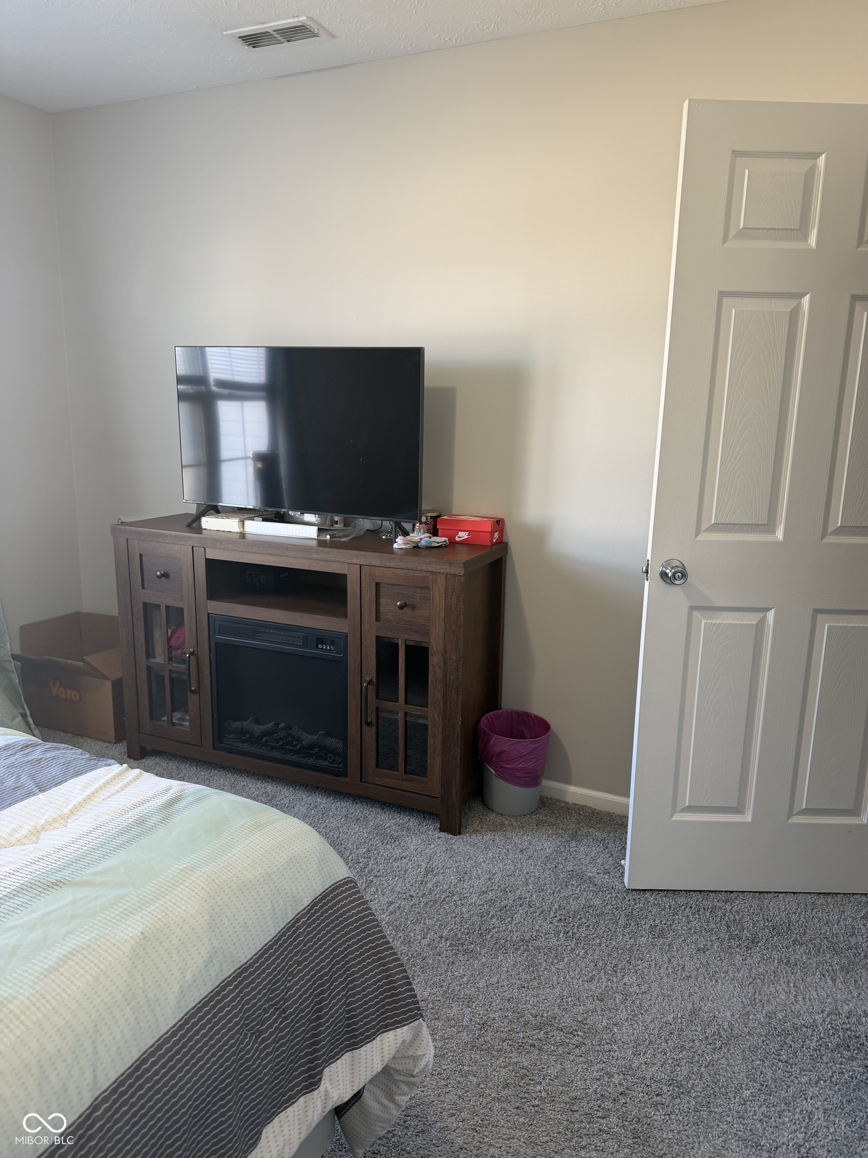 5866 Thompson Park Boulevard