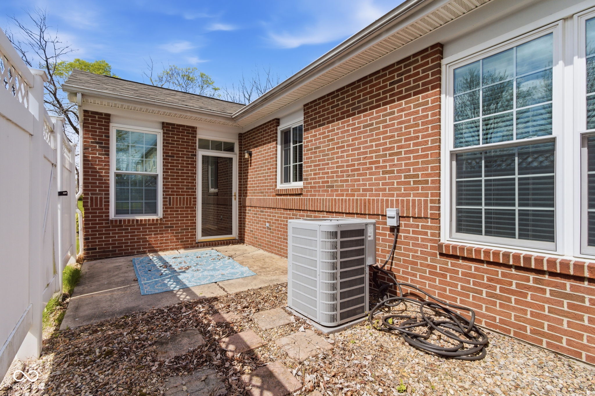 5565 Castor Way
