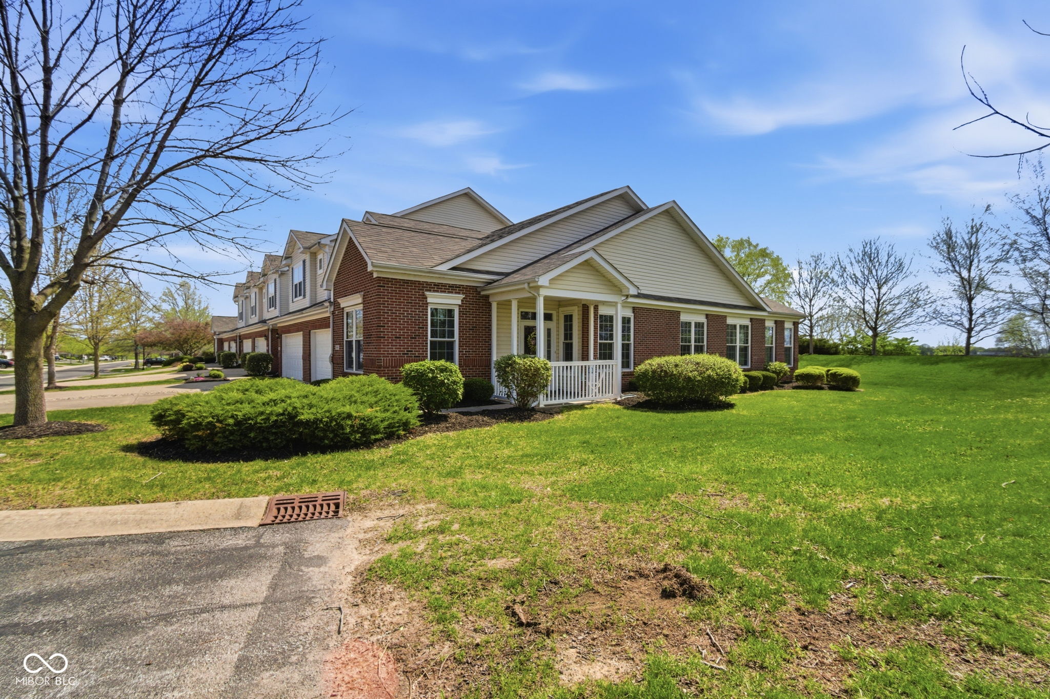 5565 Castor Way