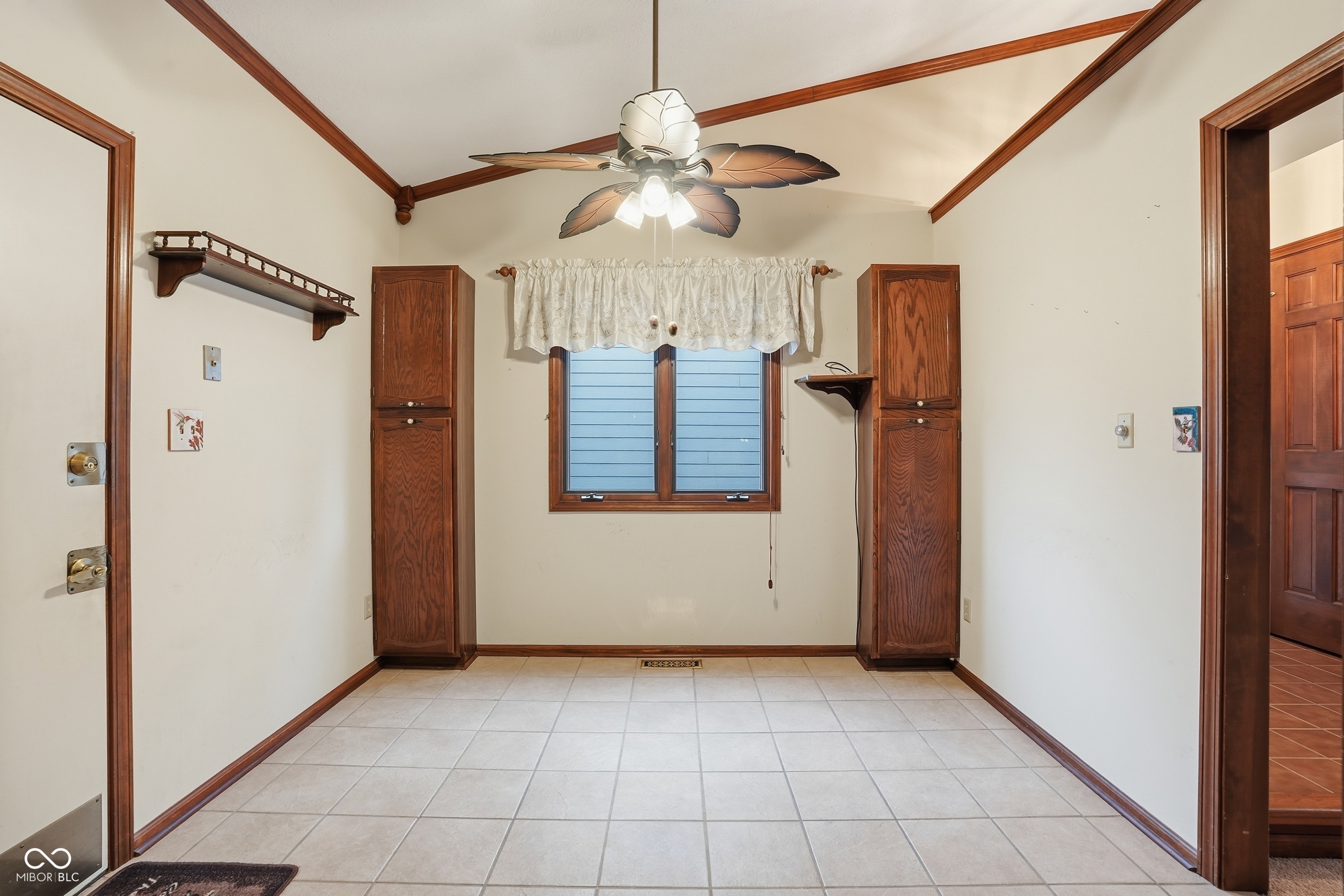 8128 Foxchase Circle