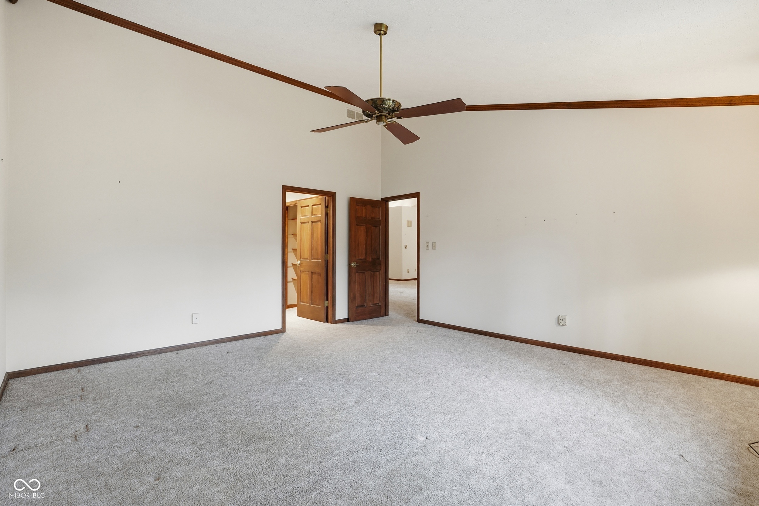 8128 Foxchase Circle