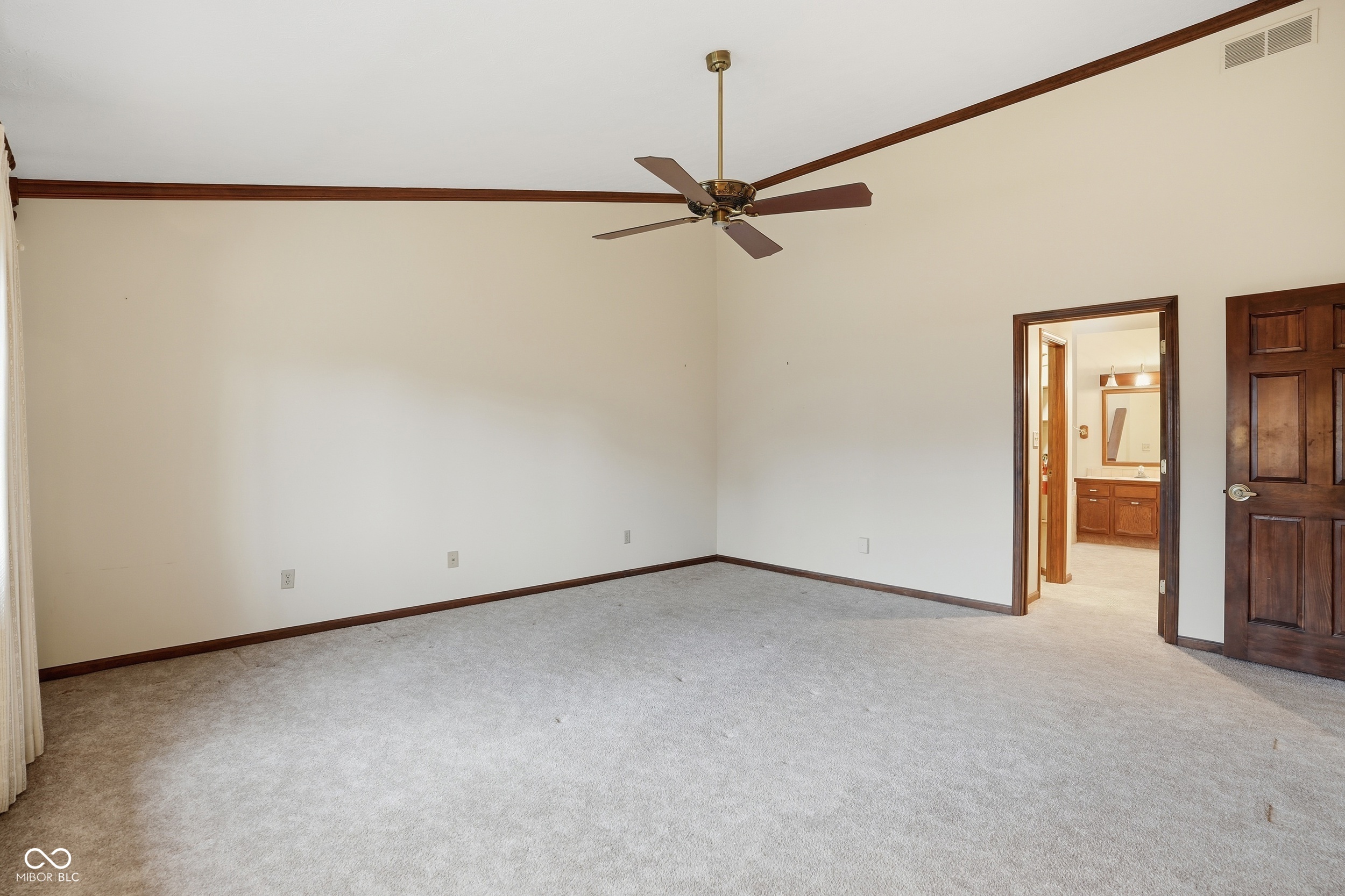 8128 Foxchase Circle