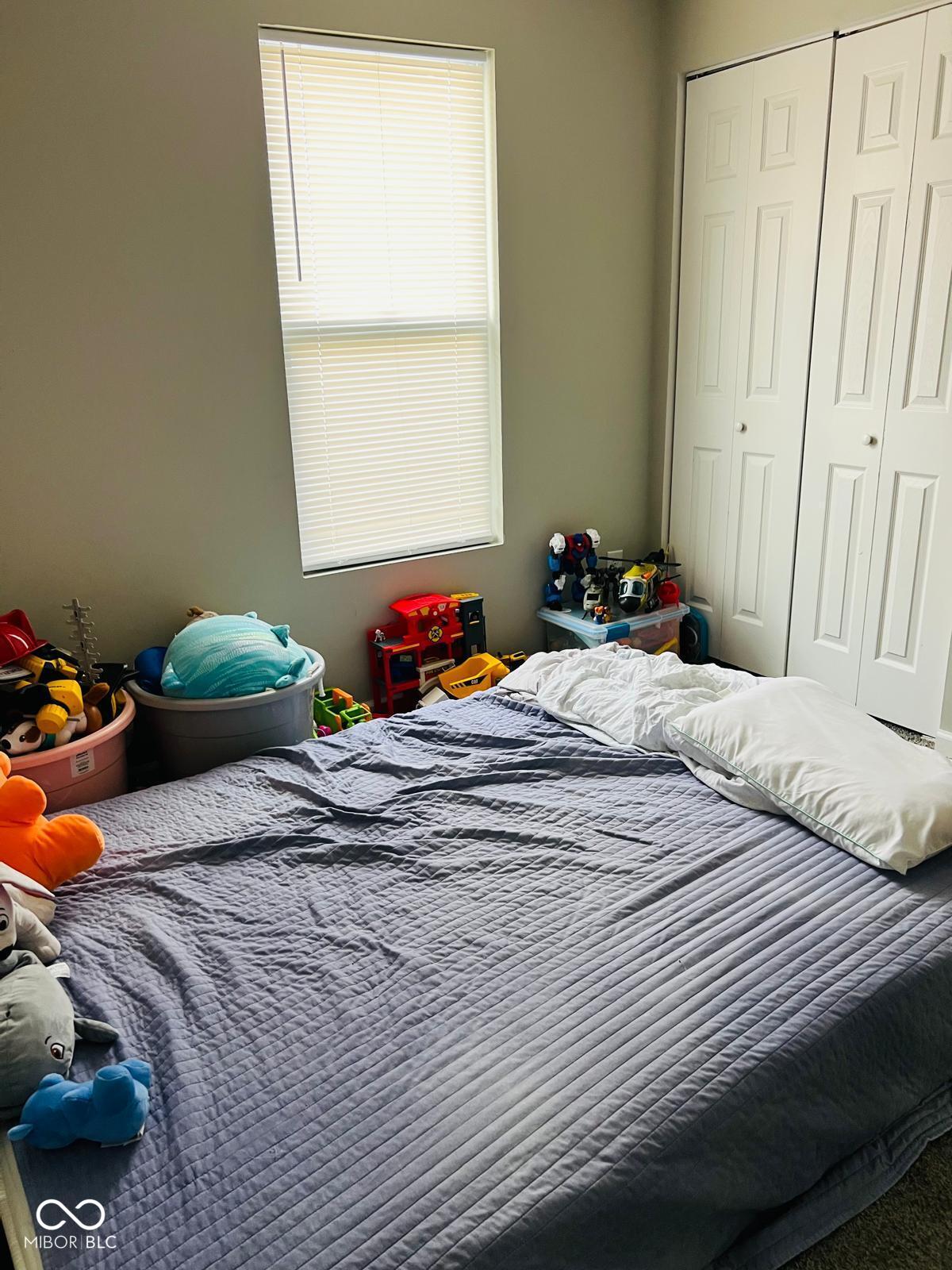 1121 N Belleview Place