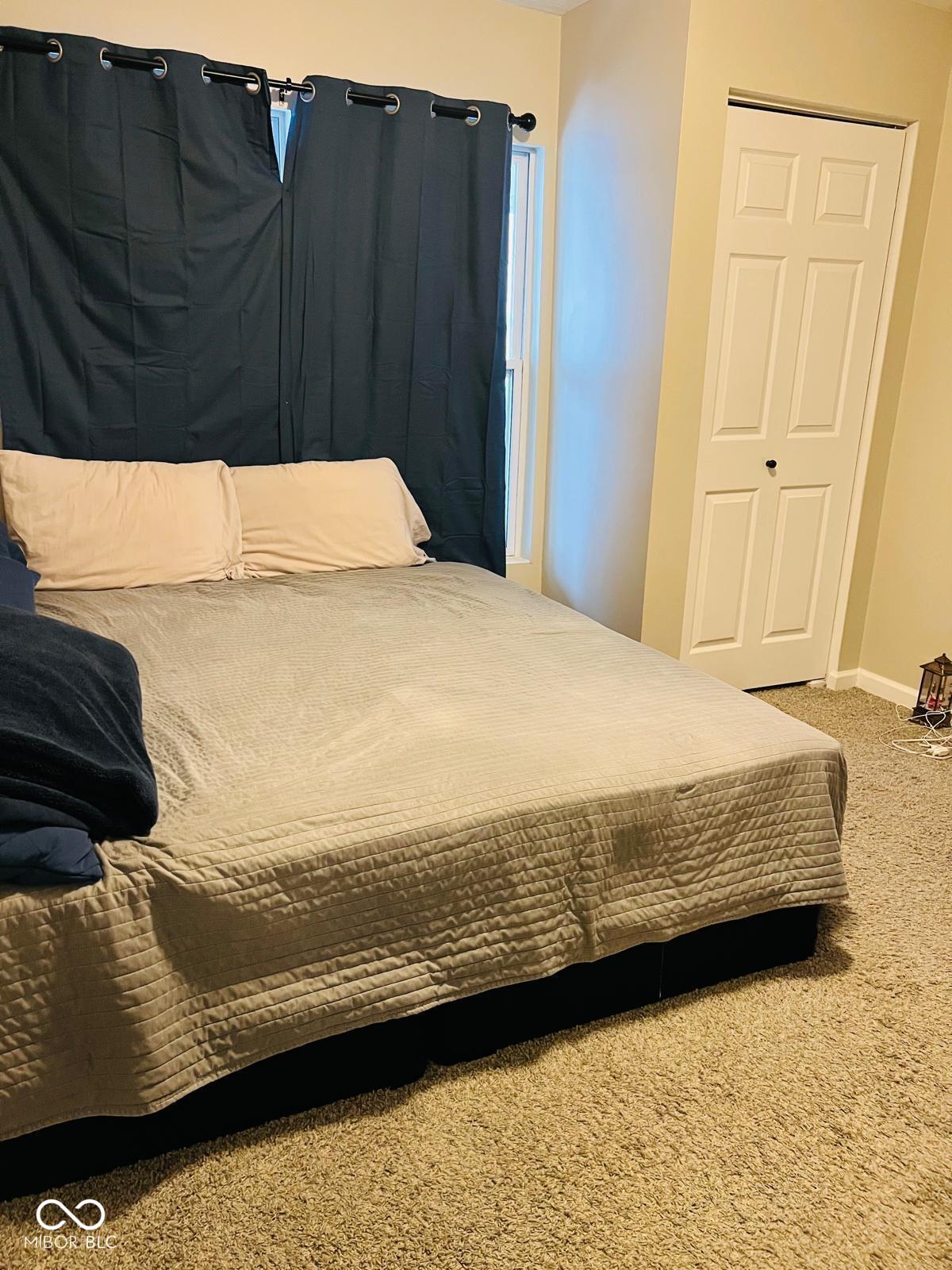 1121 N Belleview Place