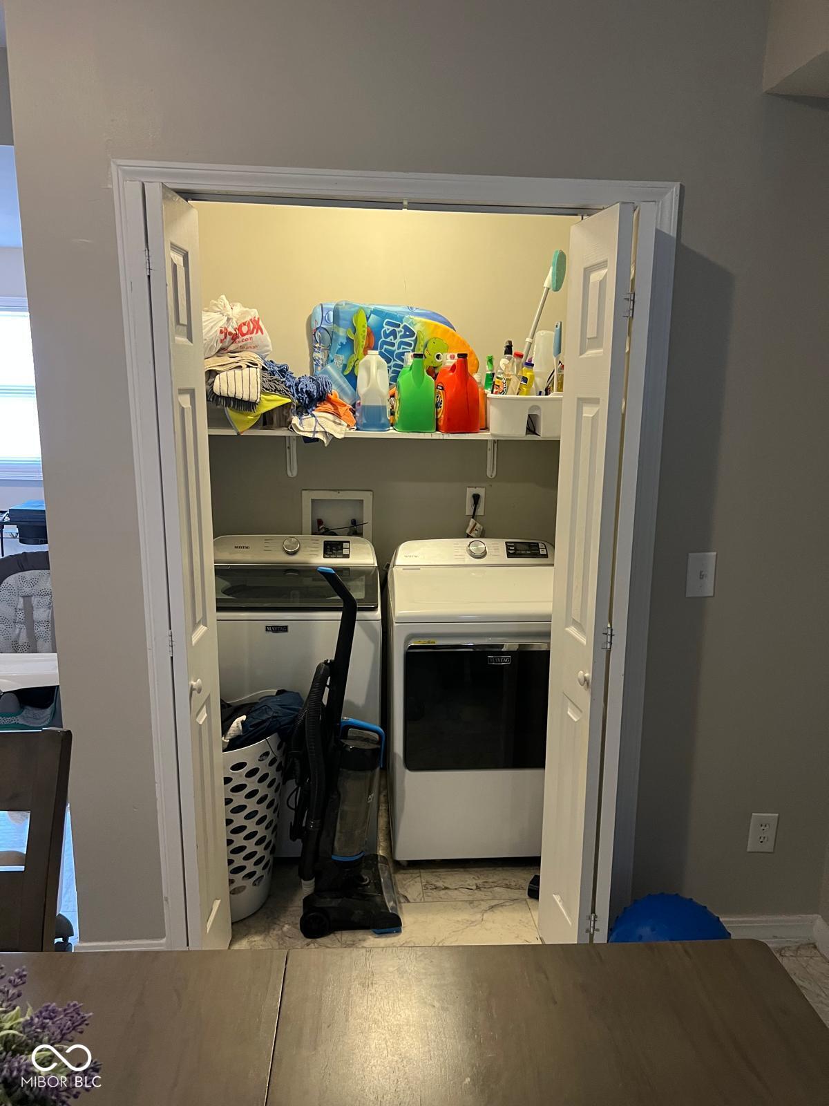 1121 N Belleview Place