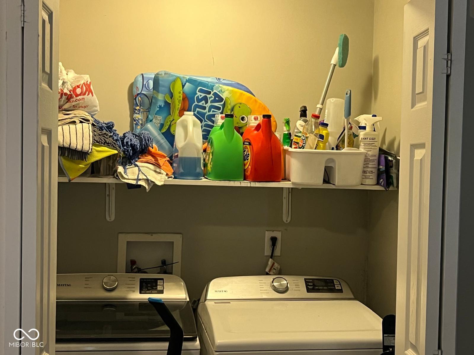 1121 N Belleview Place