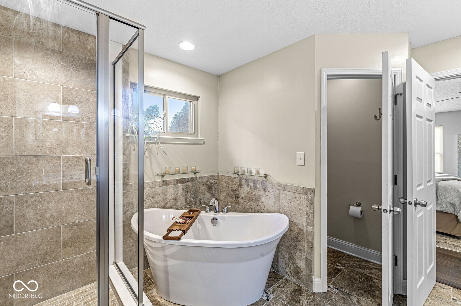 6819 Bluffridge Parkway