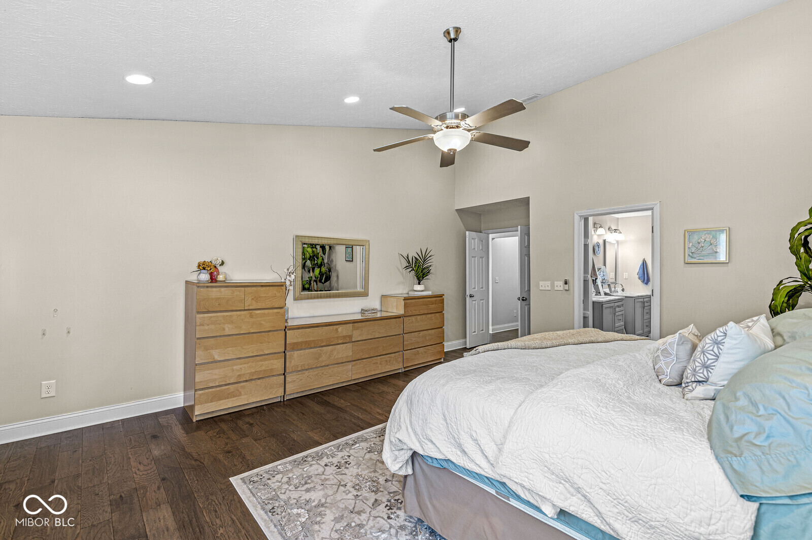 6819 Bluffridge Parkway