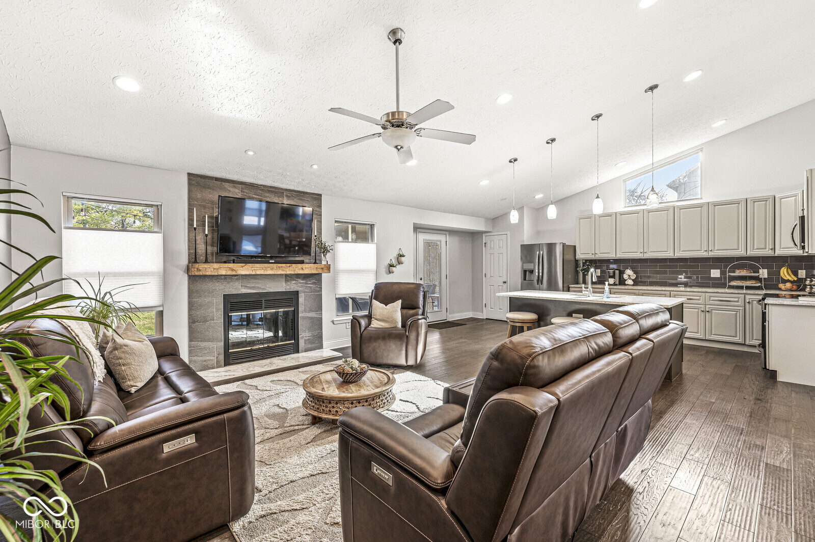 6819 Bluffridge Parkway