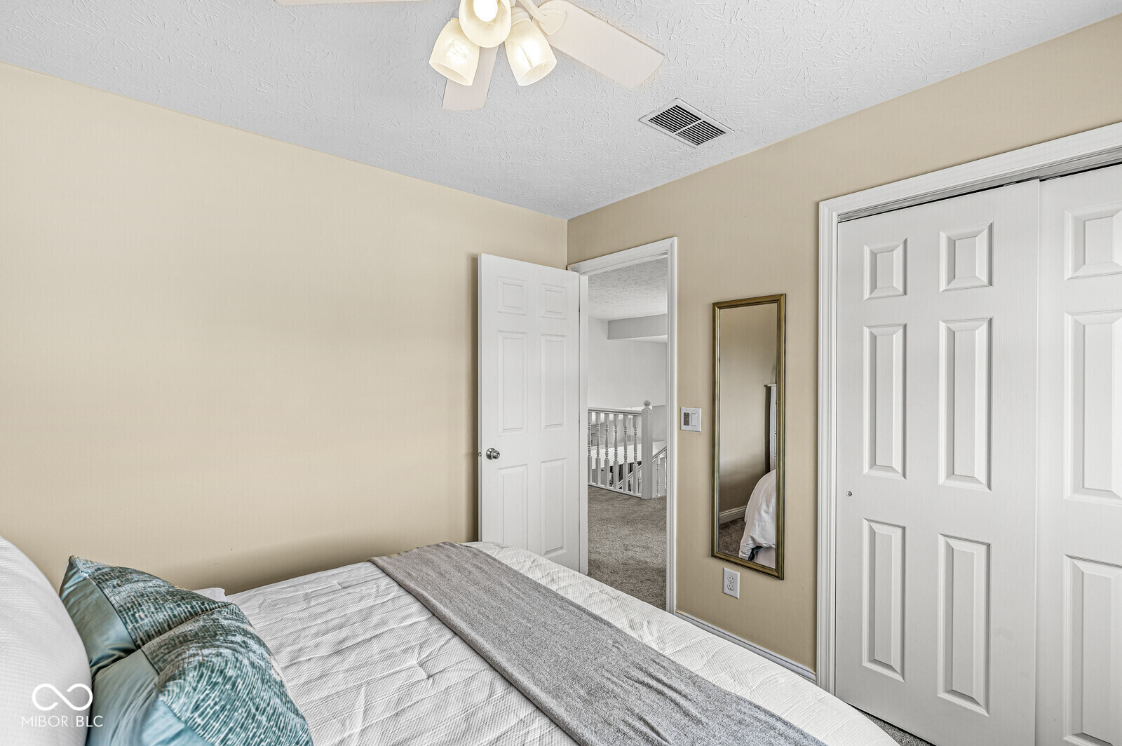 6819 Bluffridge Parkway