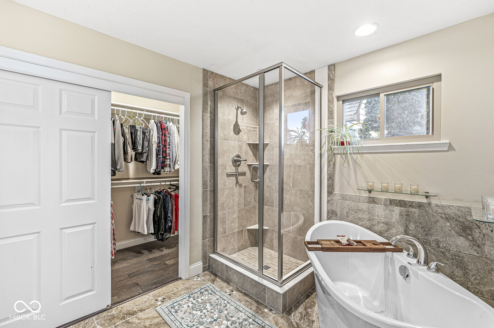 6819 Bluffridge Parkway