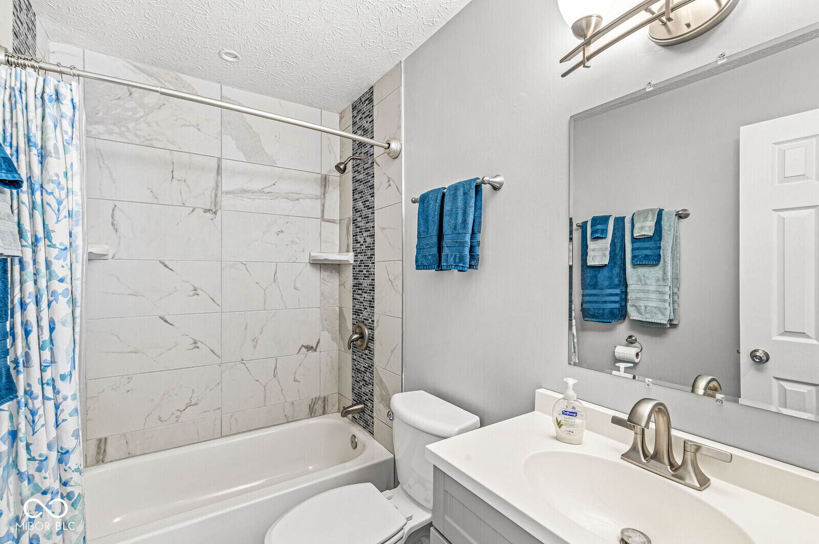 6819 Bluffridge Parkway