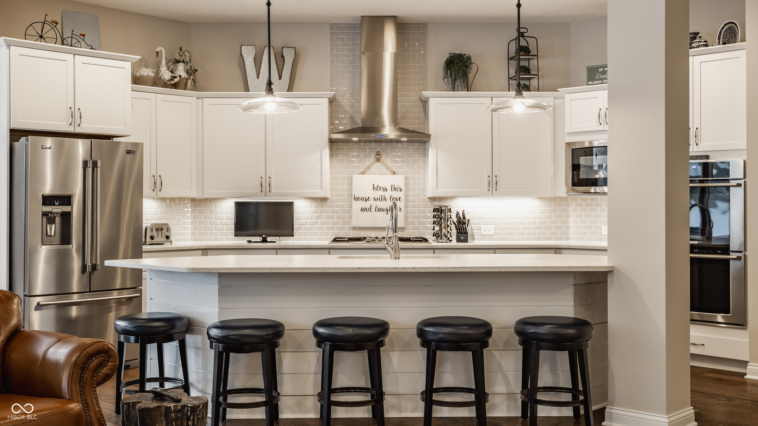 1127 Frenzel Parkway