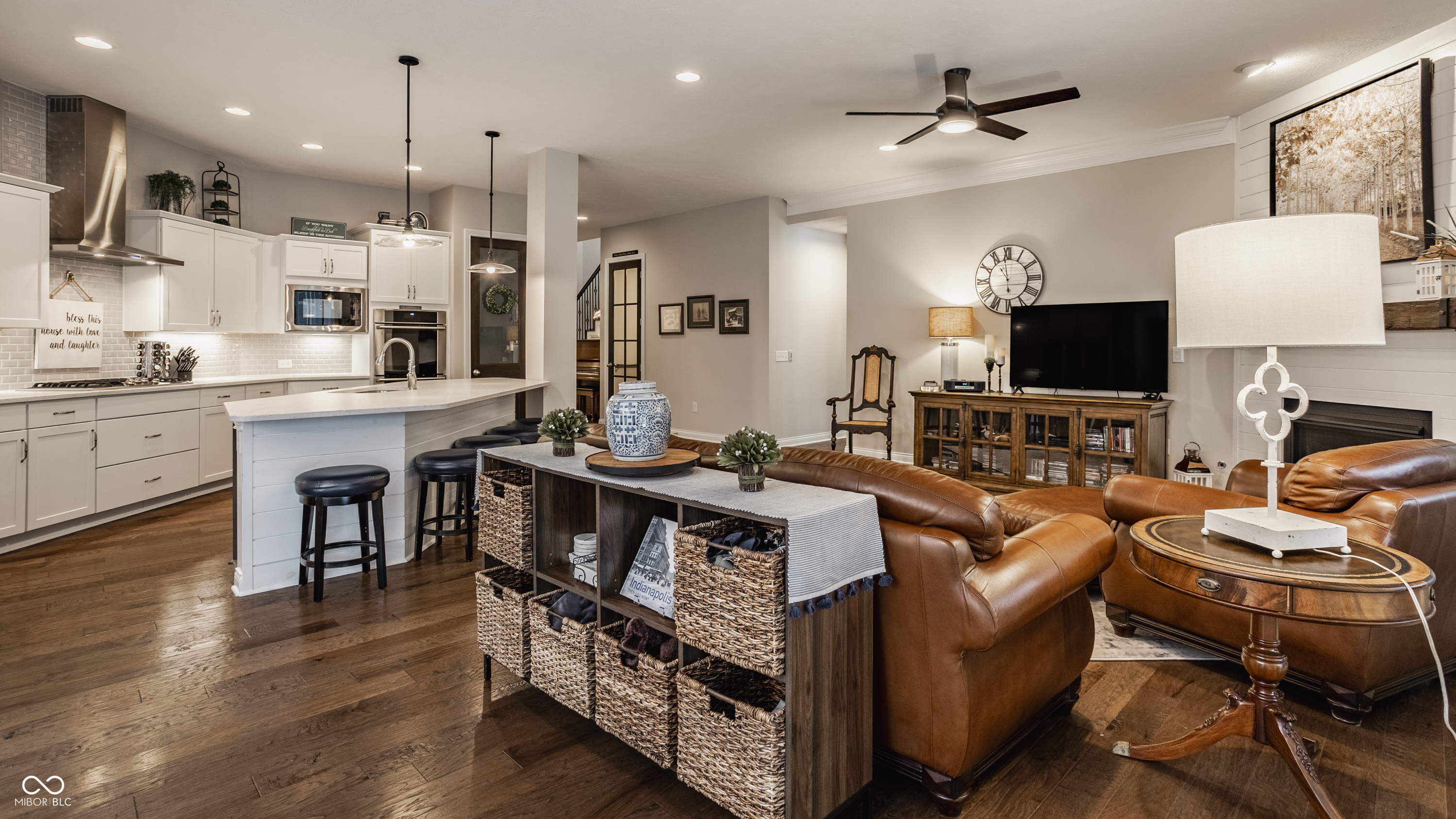 1127 Frenzel Parkway