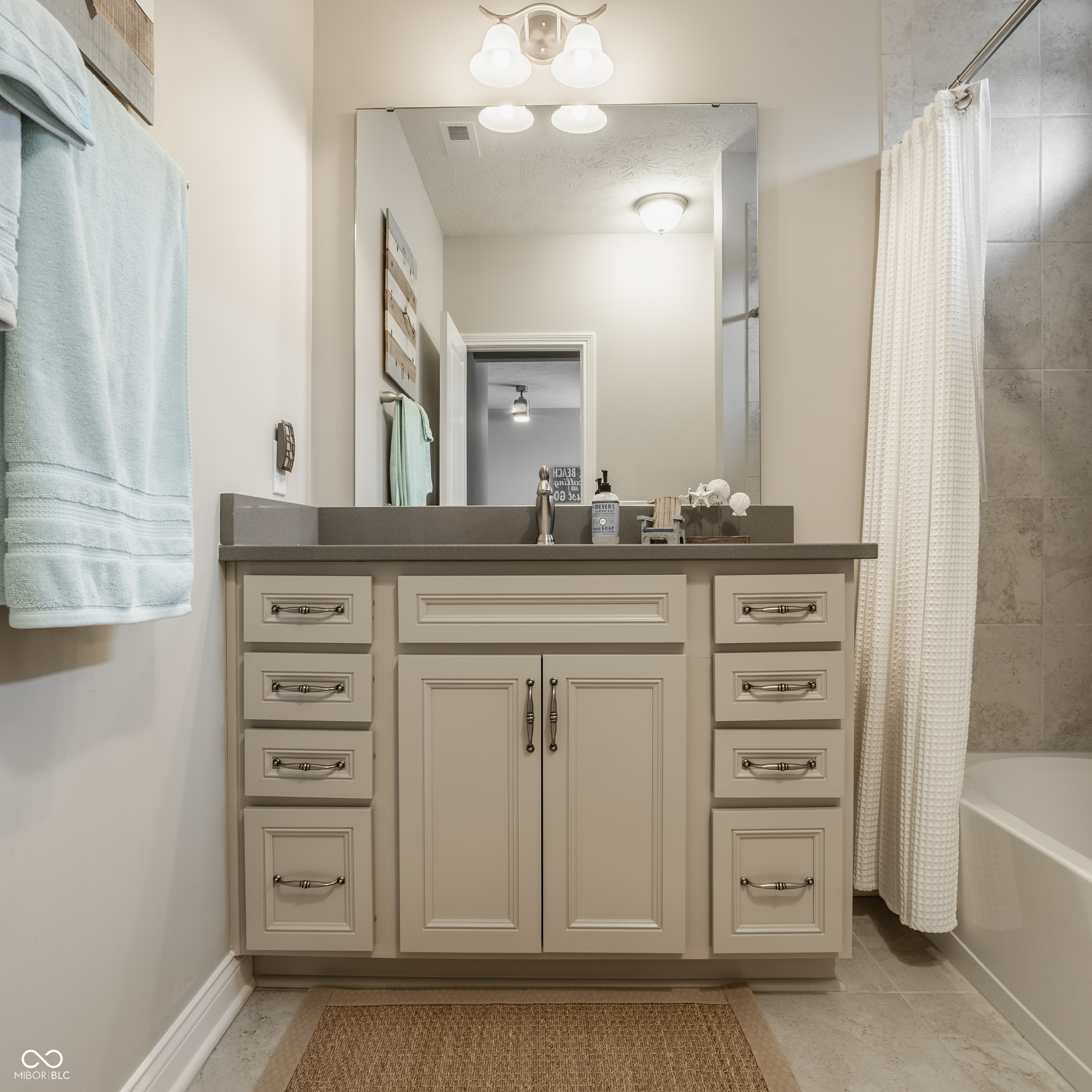 1127 Frenzel Parkway