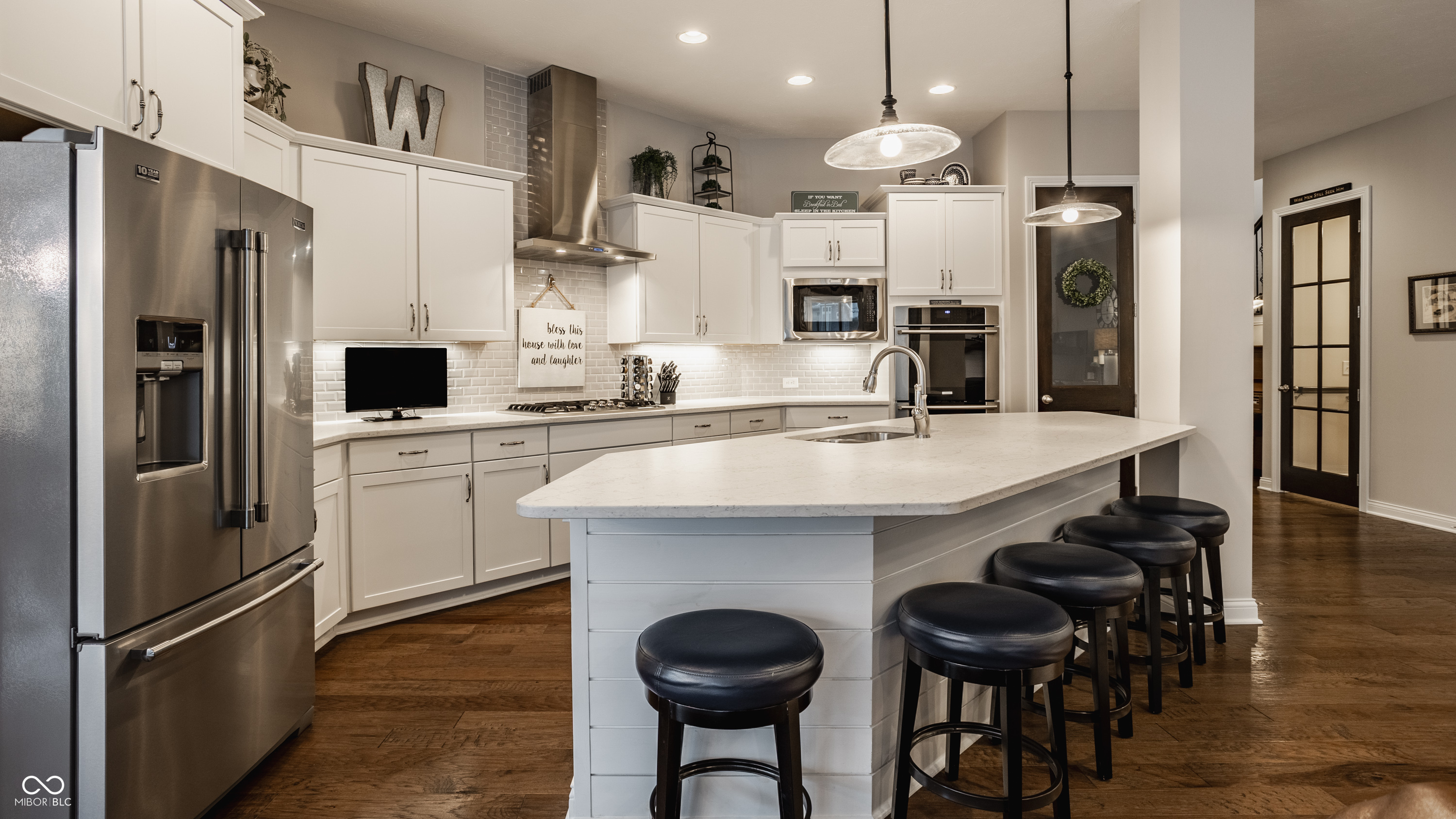 1127 Frenzel Parkway