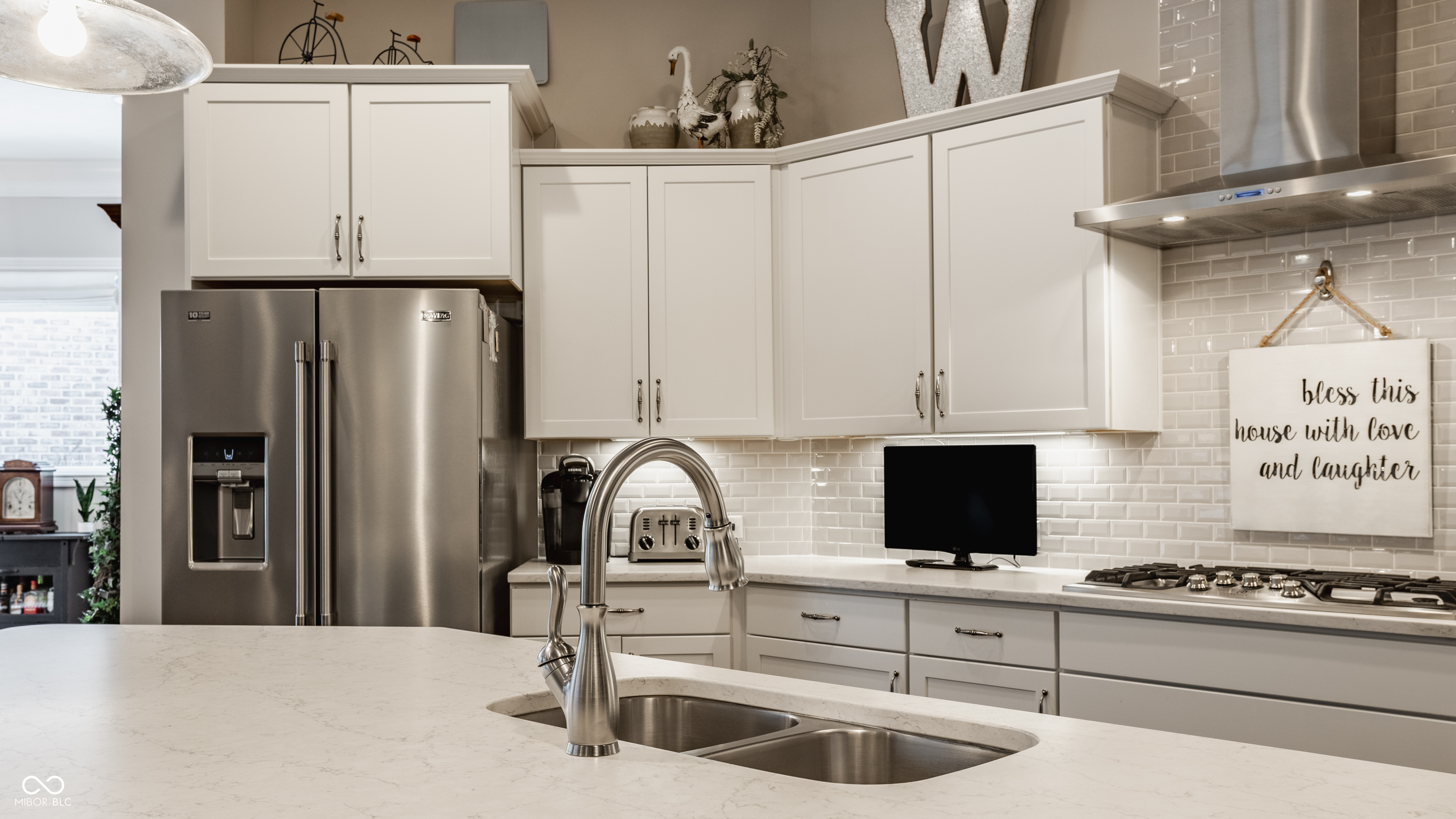 1127 Frenzel Parkway