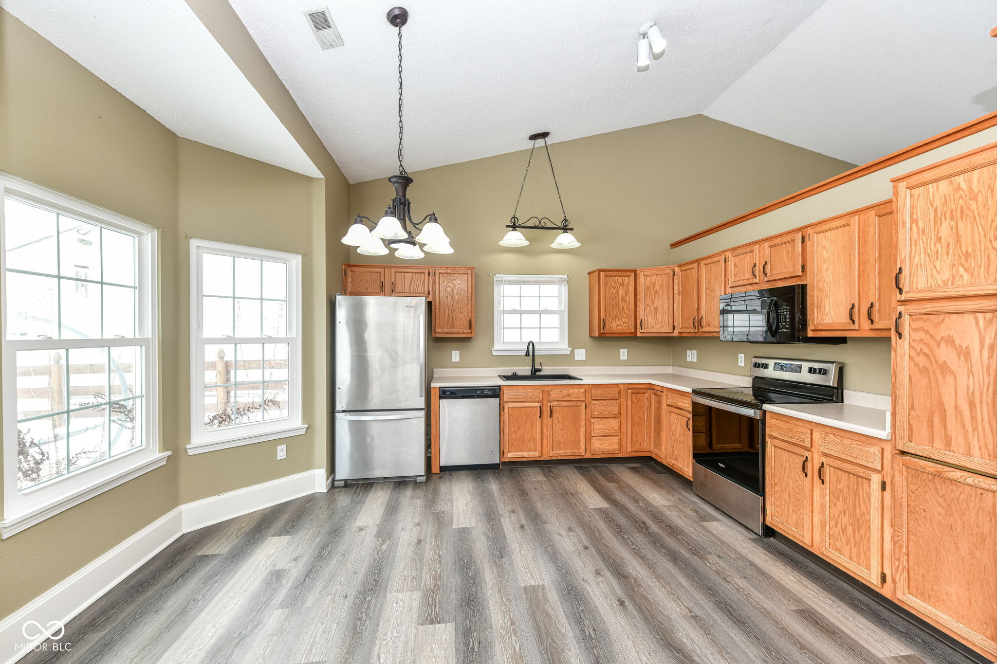 19304 Fox Chase Drive