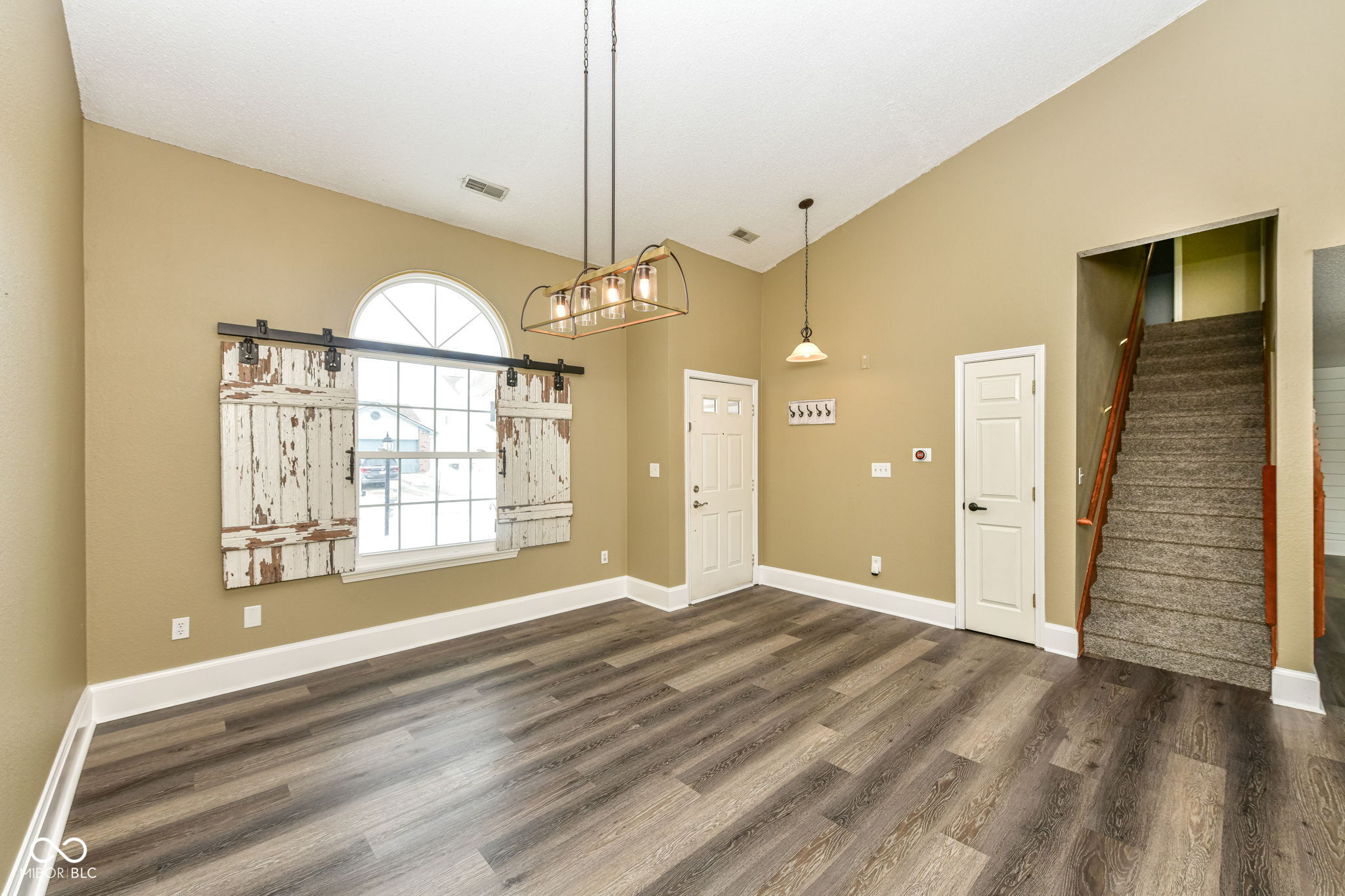 19304 Fox Chase Drive