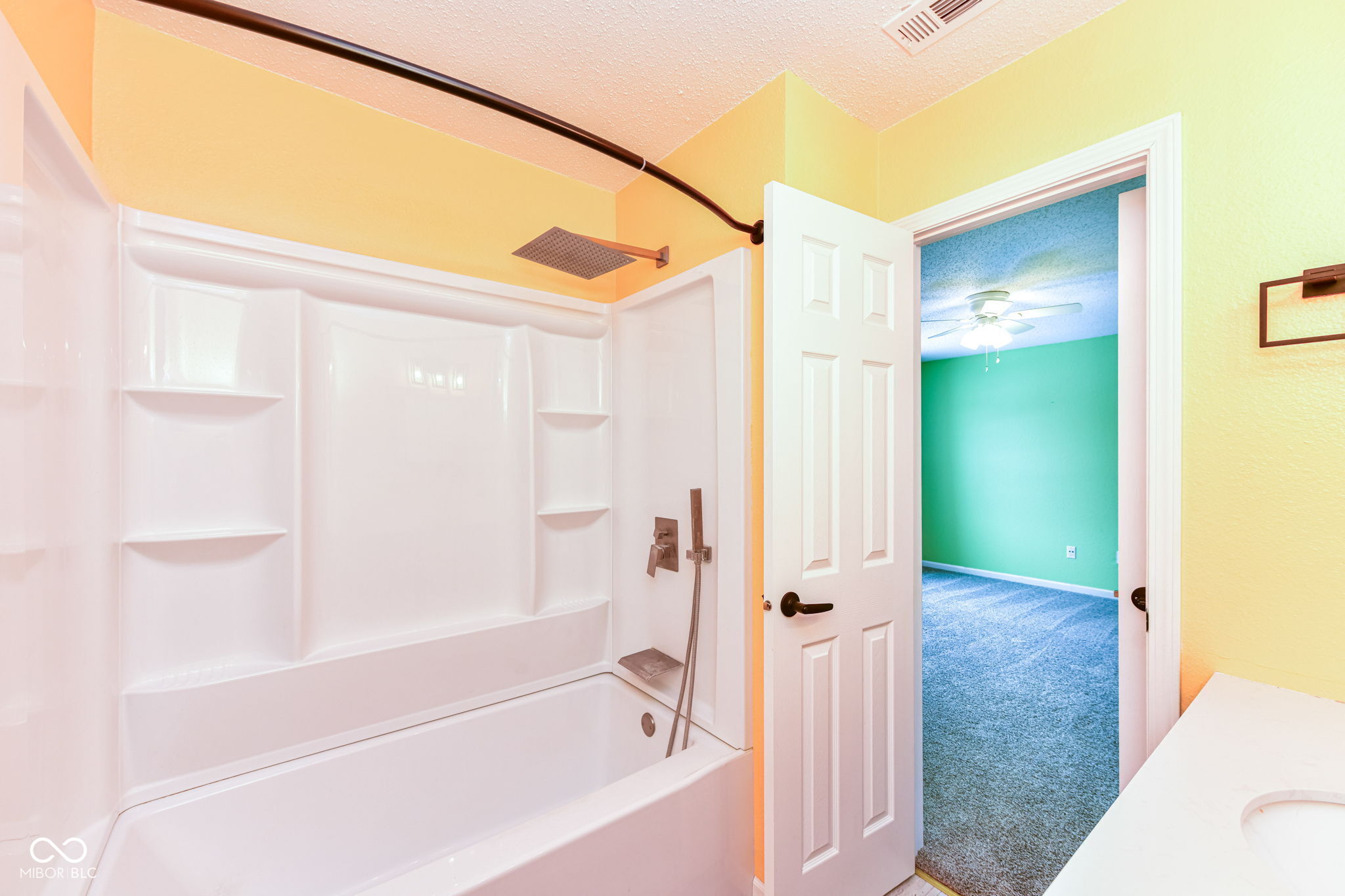 19304 Fox Chase Drive