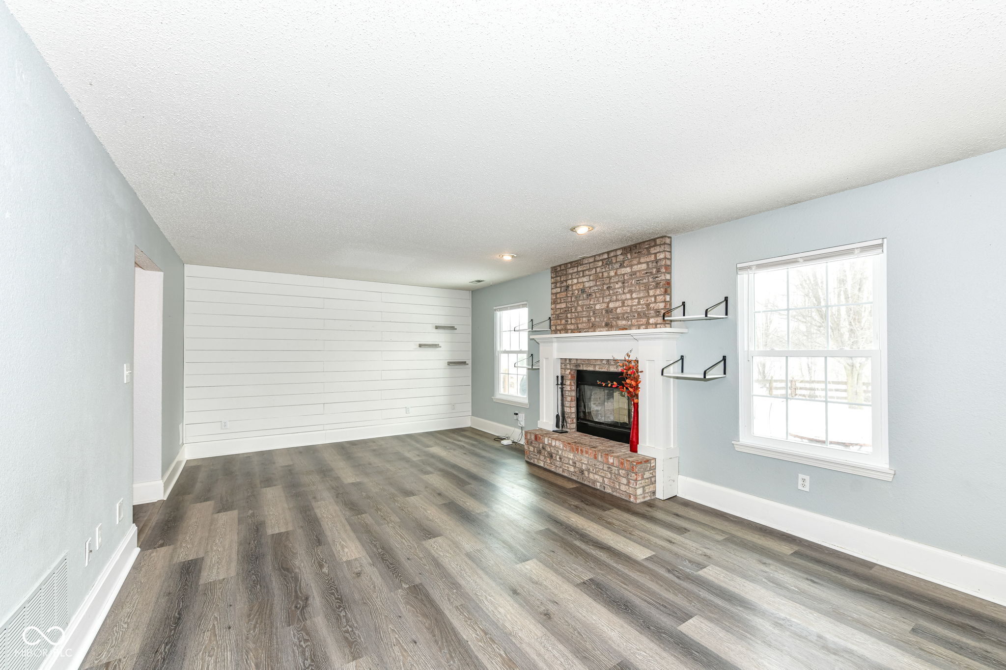 19304 Fox Chase Drive