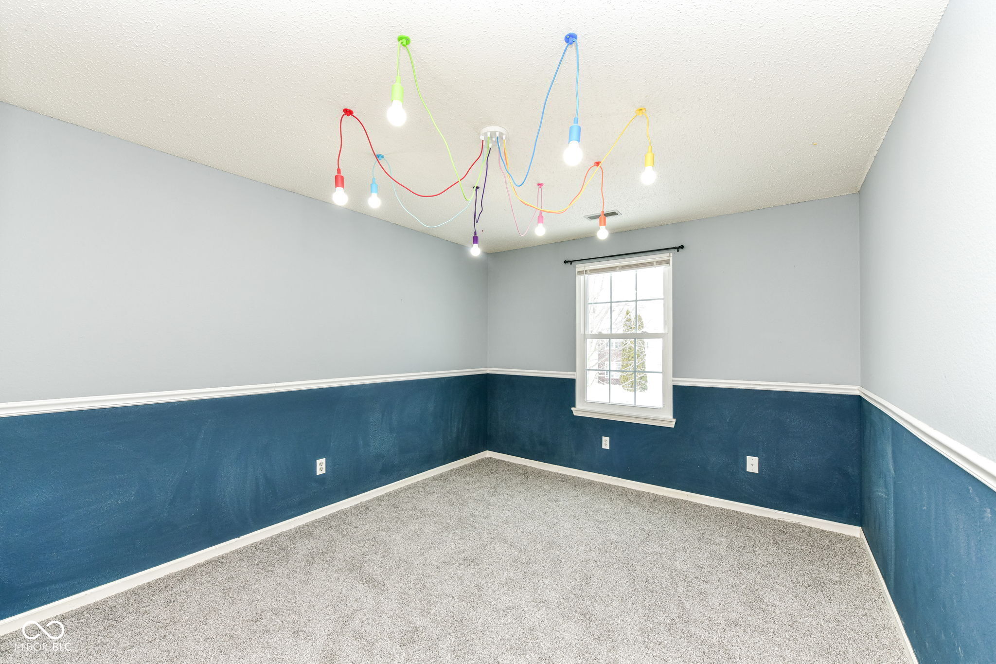 19304 Fox Chase Drive