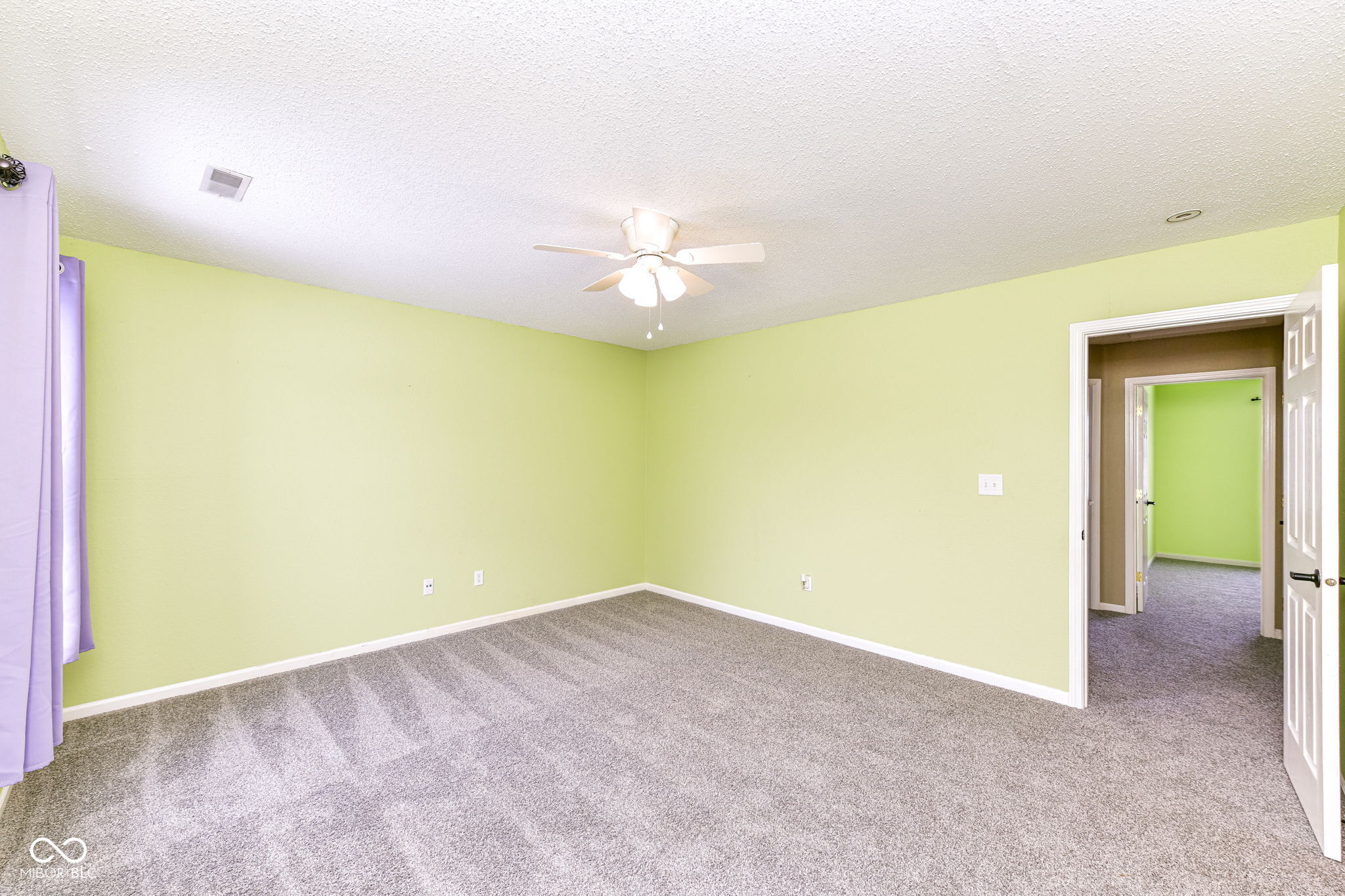 19304 Fox Chase Drive