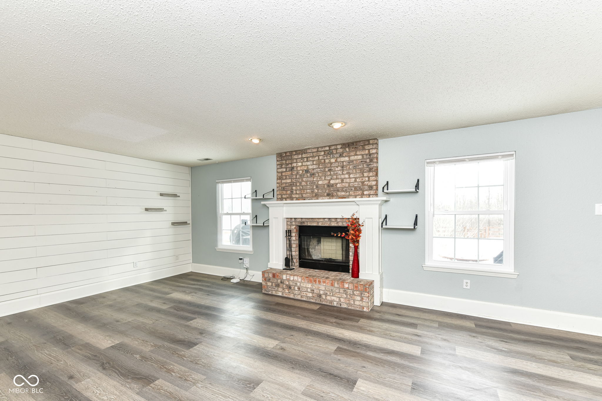 19304 Fox Chase Drive