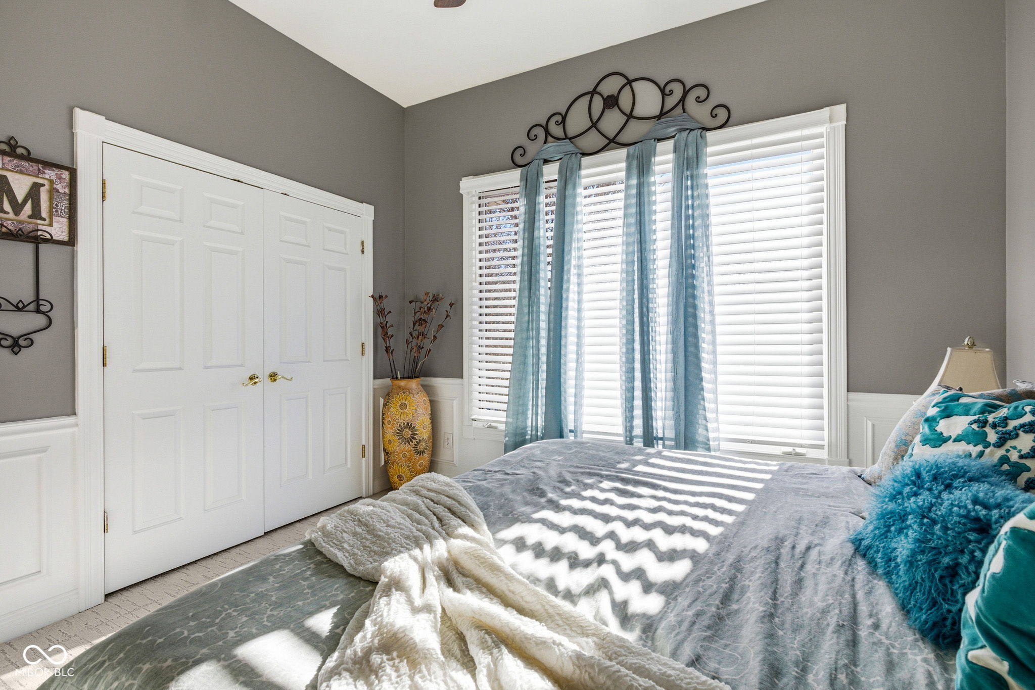 8826 Worthington Circle