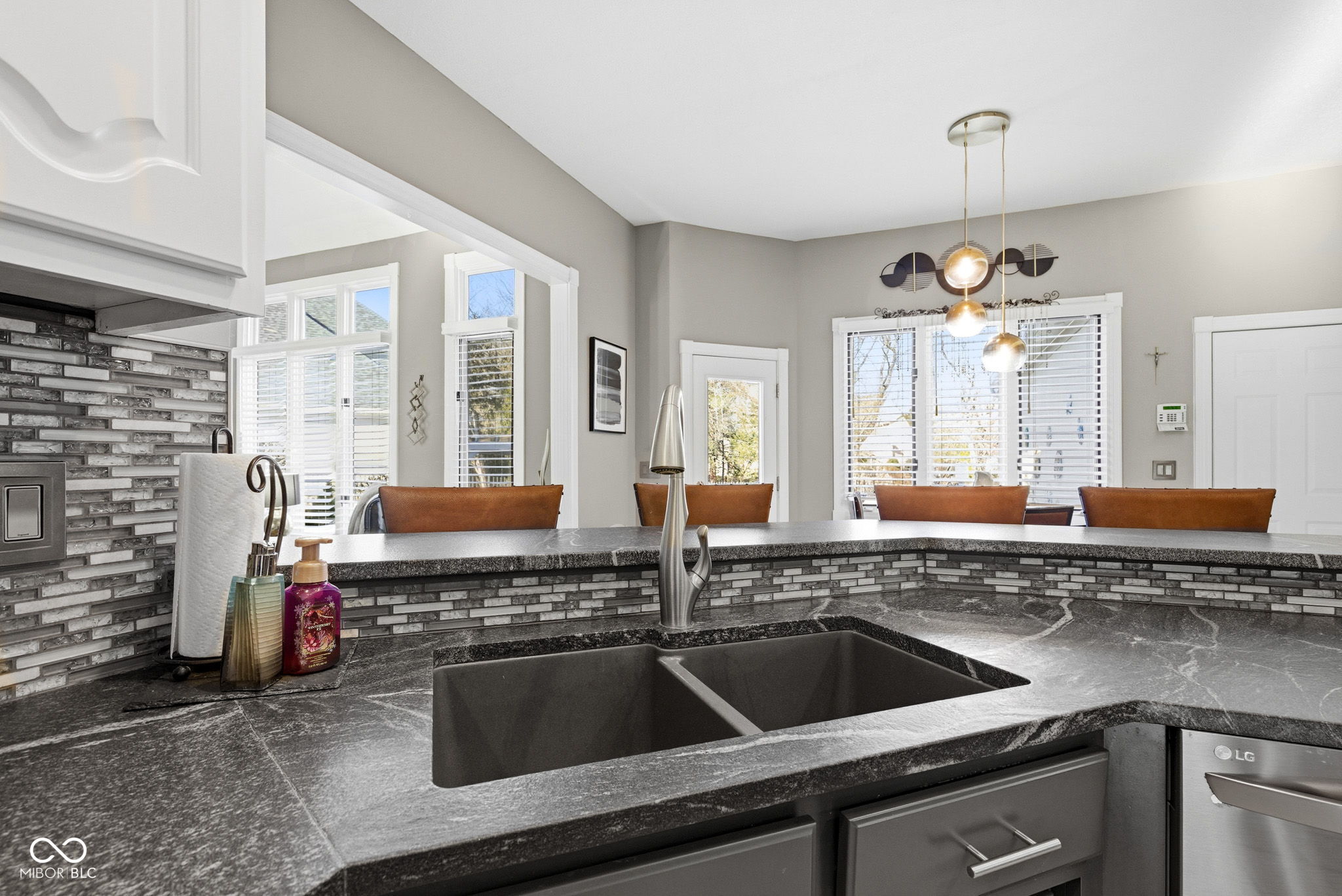 8826 Worthington Circle