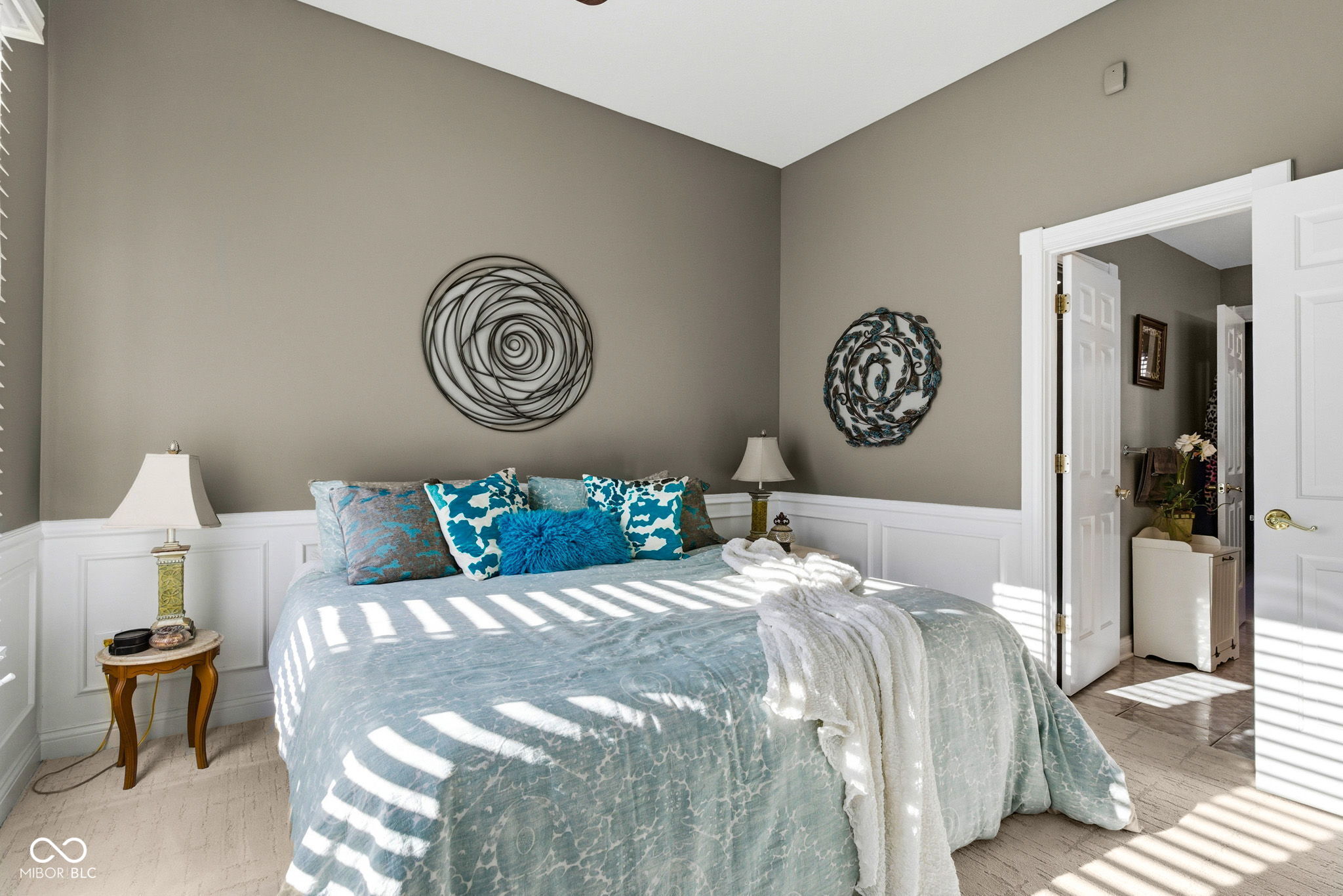 8826 Worthington Circle