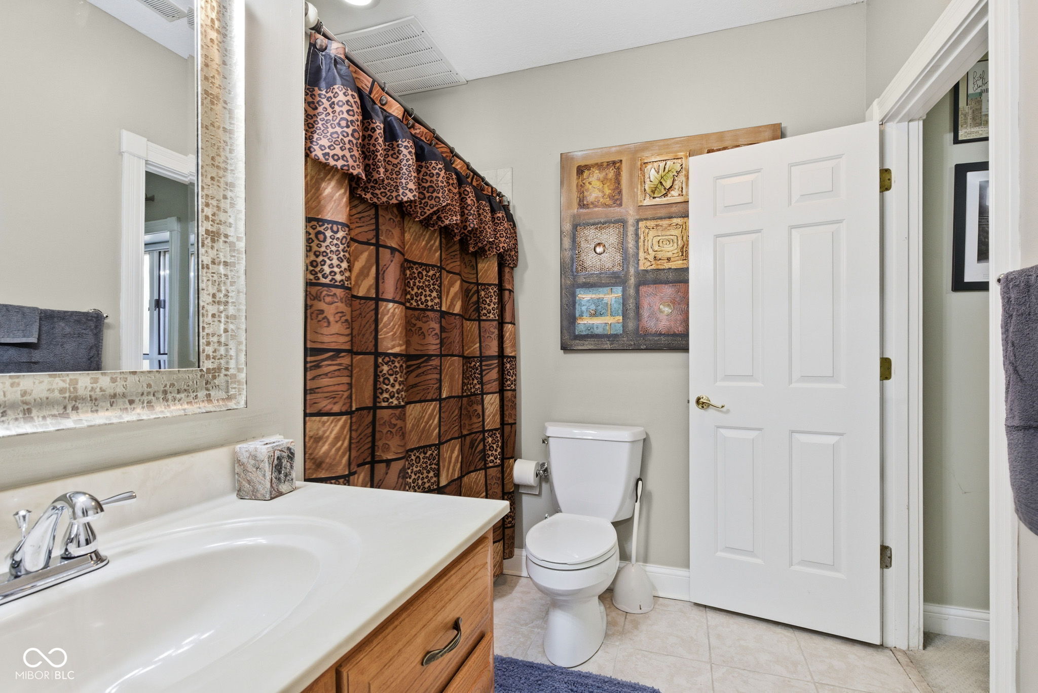 8826 Worthington Circle