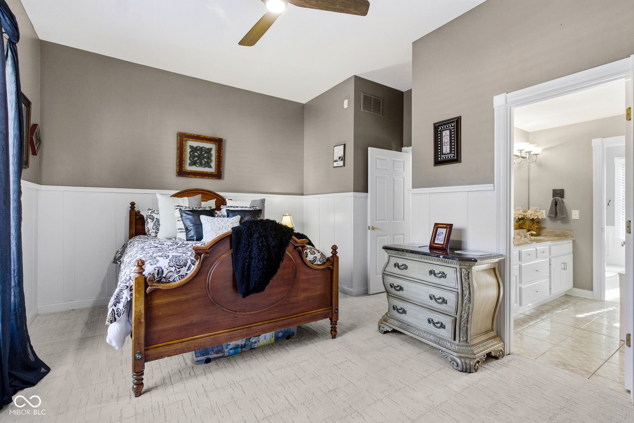 8826 Worthington Circle