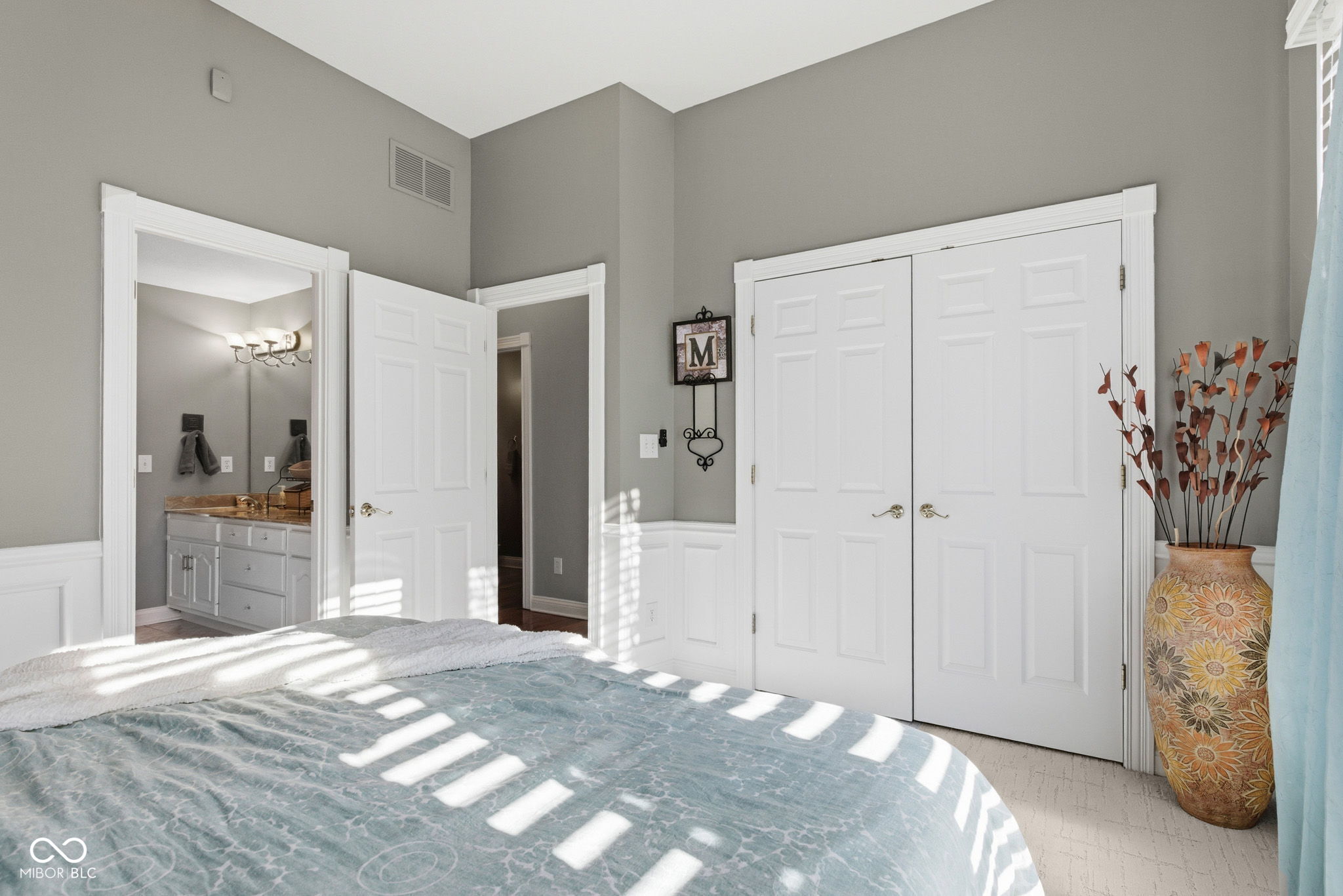 8826 Worthington Circle