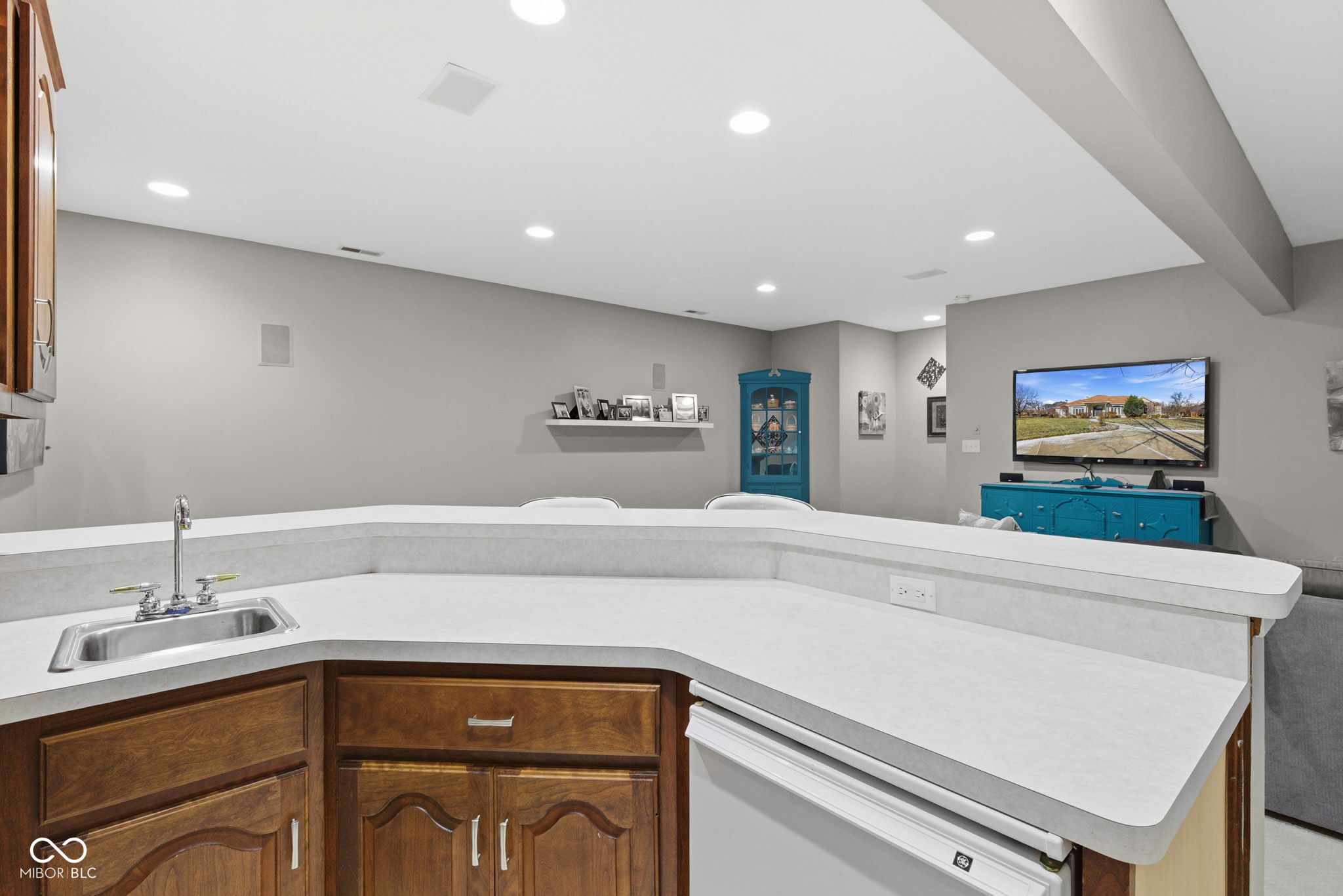 8826 Worthington Circle