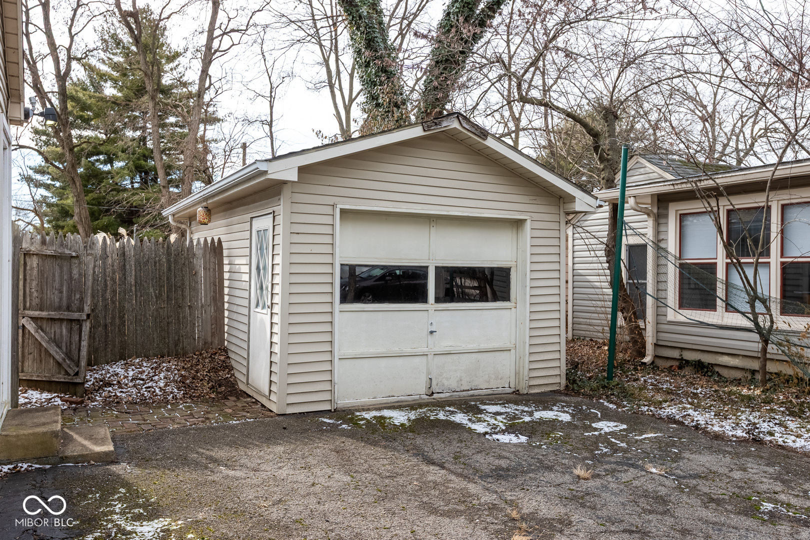 6570 Carrollton Avenue