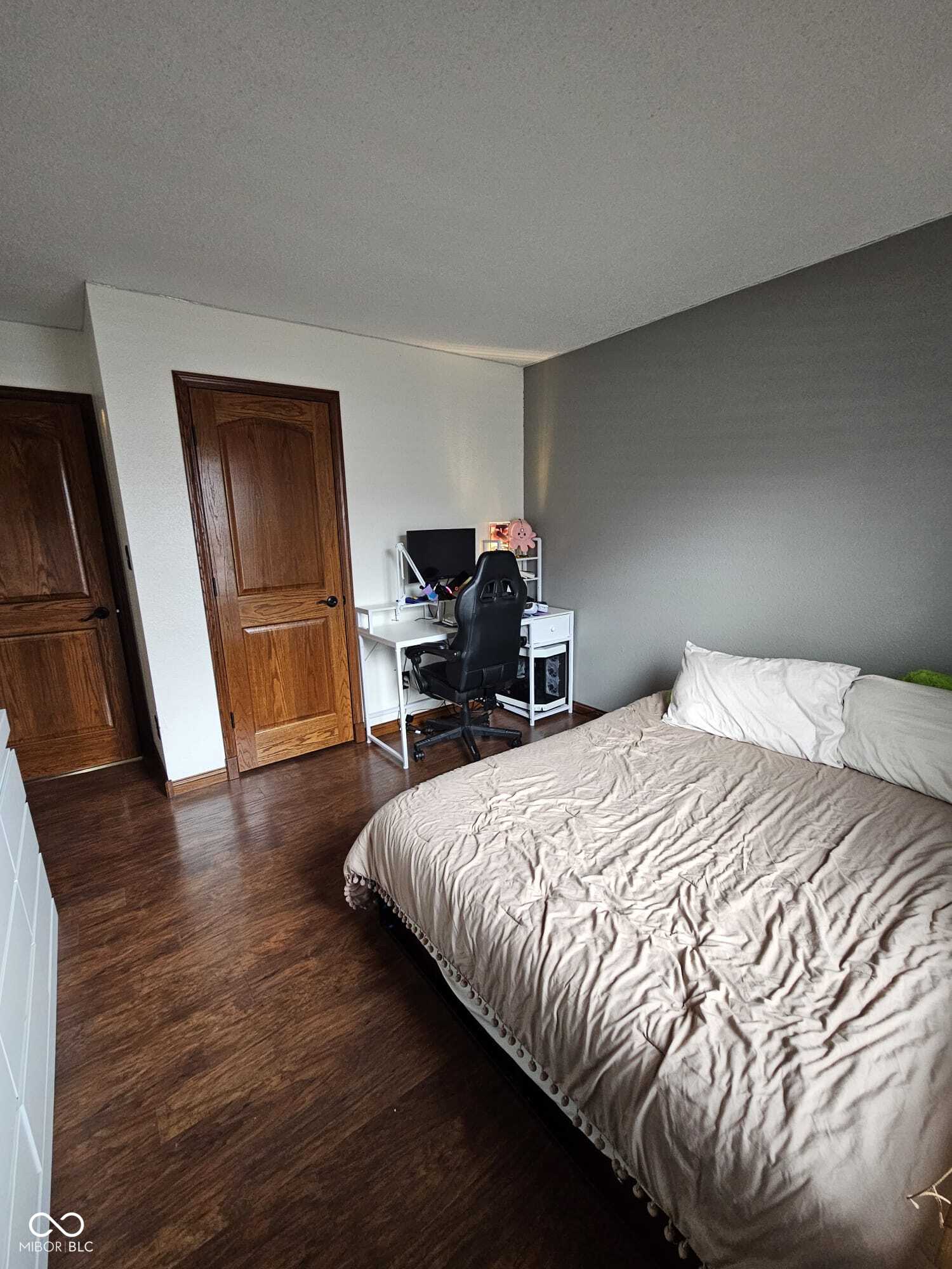 5406 Cradle River Court