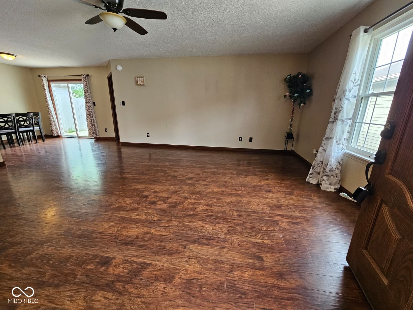 5406 Cradle River Court