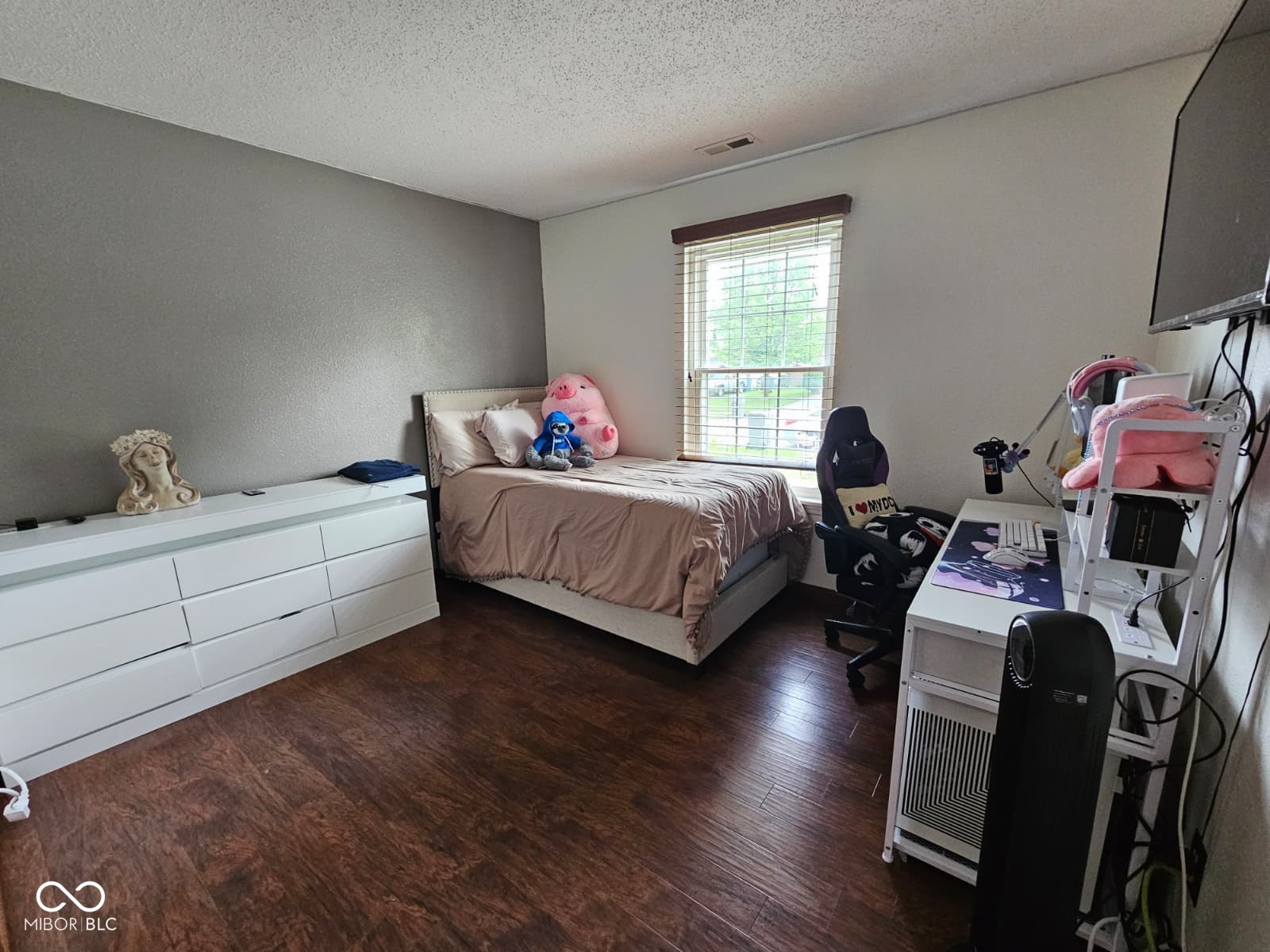 5406 Cradle River Court