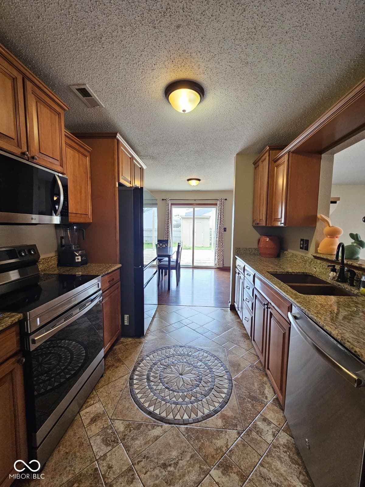 5406 Cradle River Court
