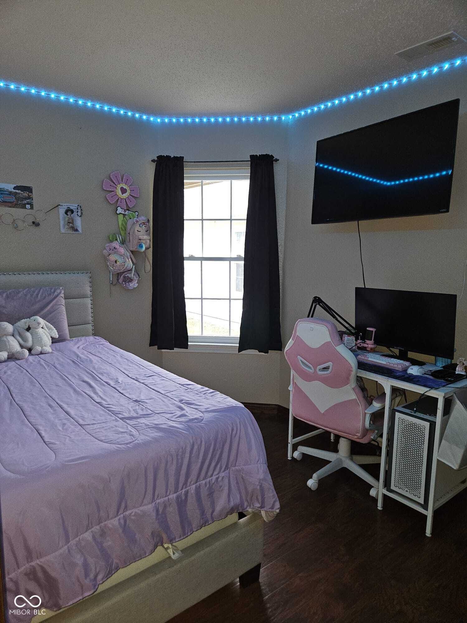 5406 Cradle River Court