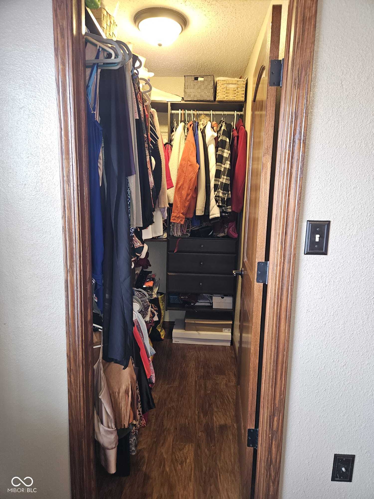 5406 Cradle River Court