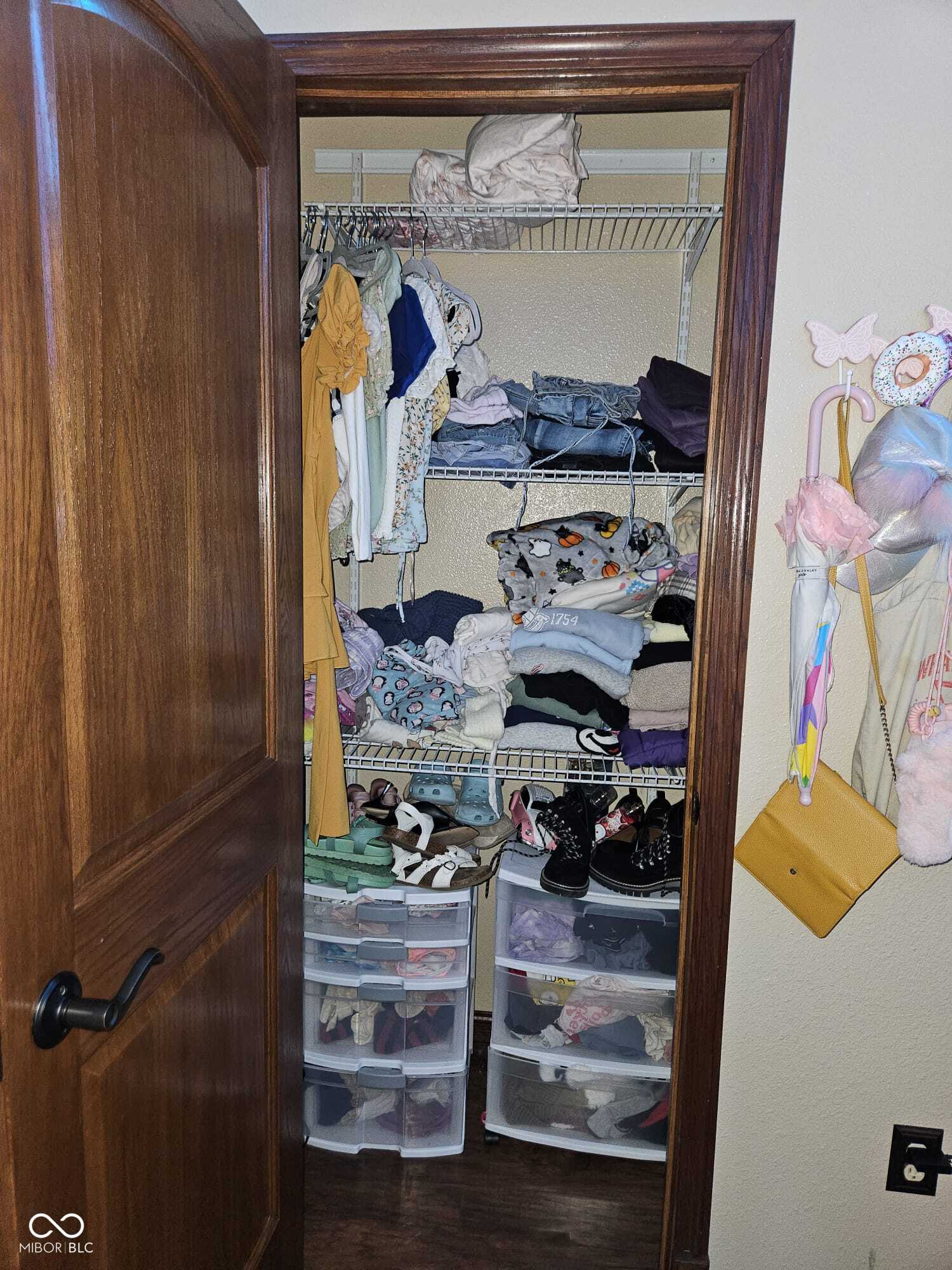 5406 Cradle River Court