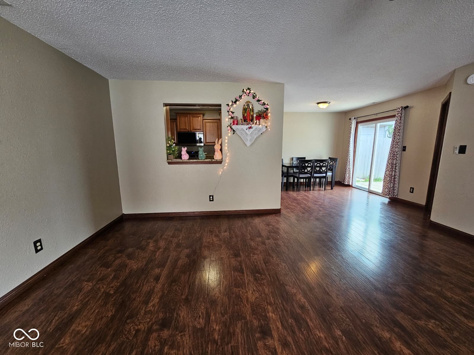 5406 Cradle River Court