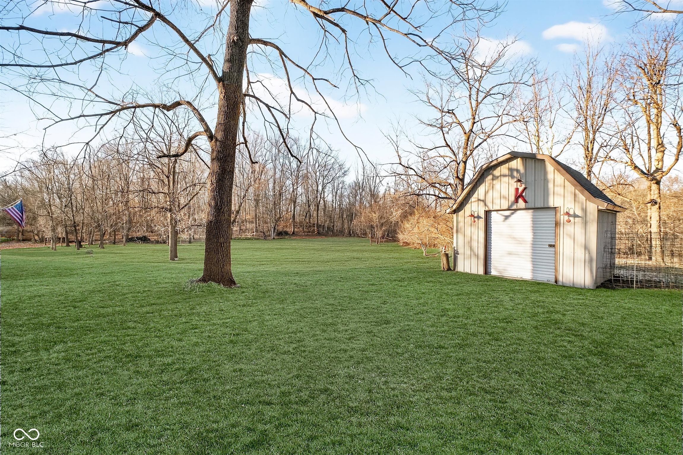 2594 E Traction Road