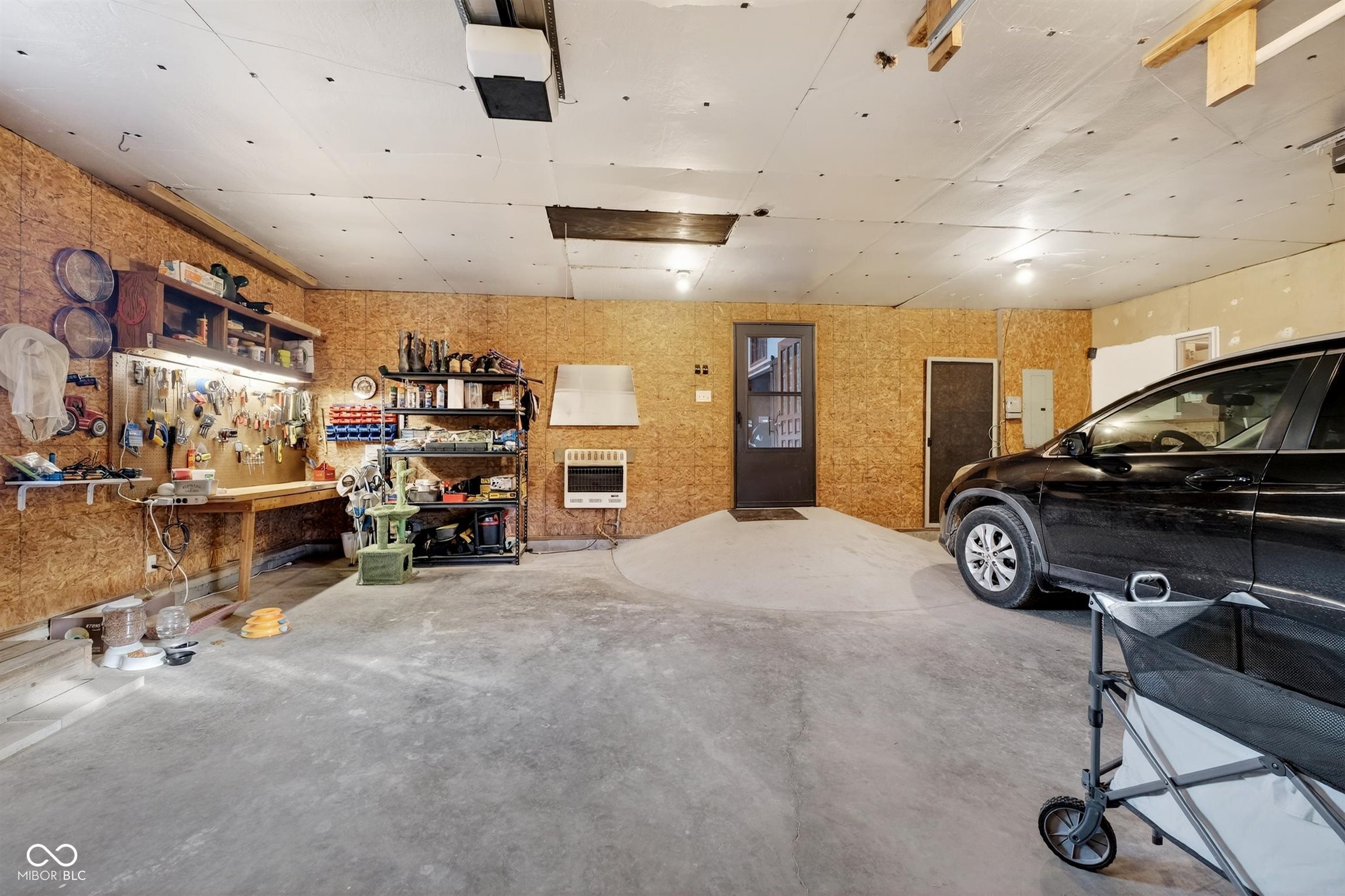 2594 E Traction Road